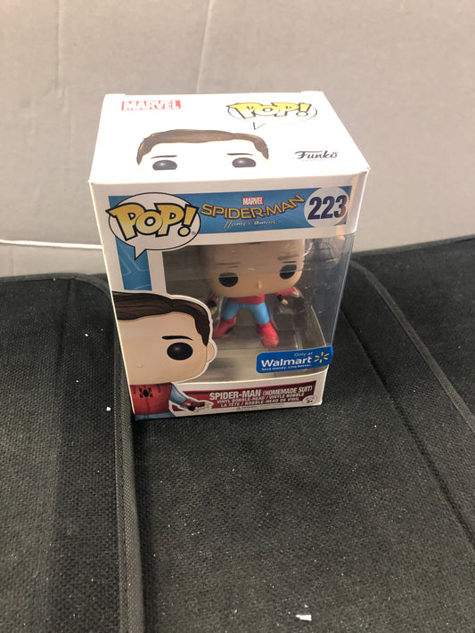 FUNKO POP SPIDER-MAN HOMECOMING #223 SPIDER-MAN HOMEMADE SUIT WALMART EXCLUSIVE GOOD CONDITION