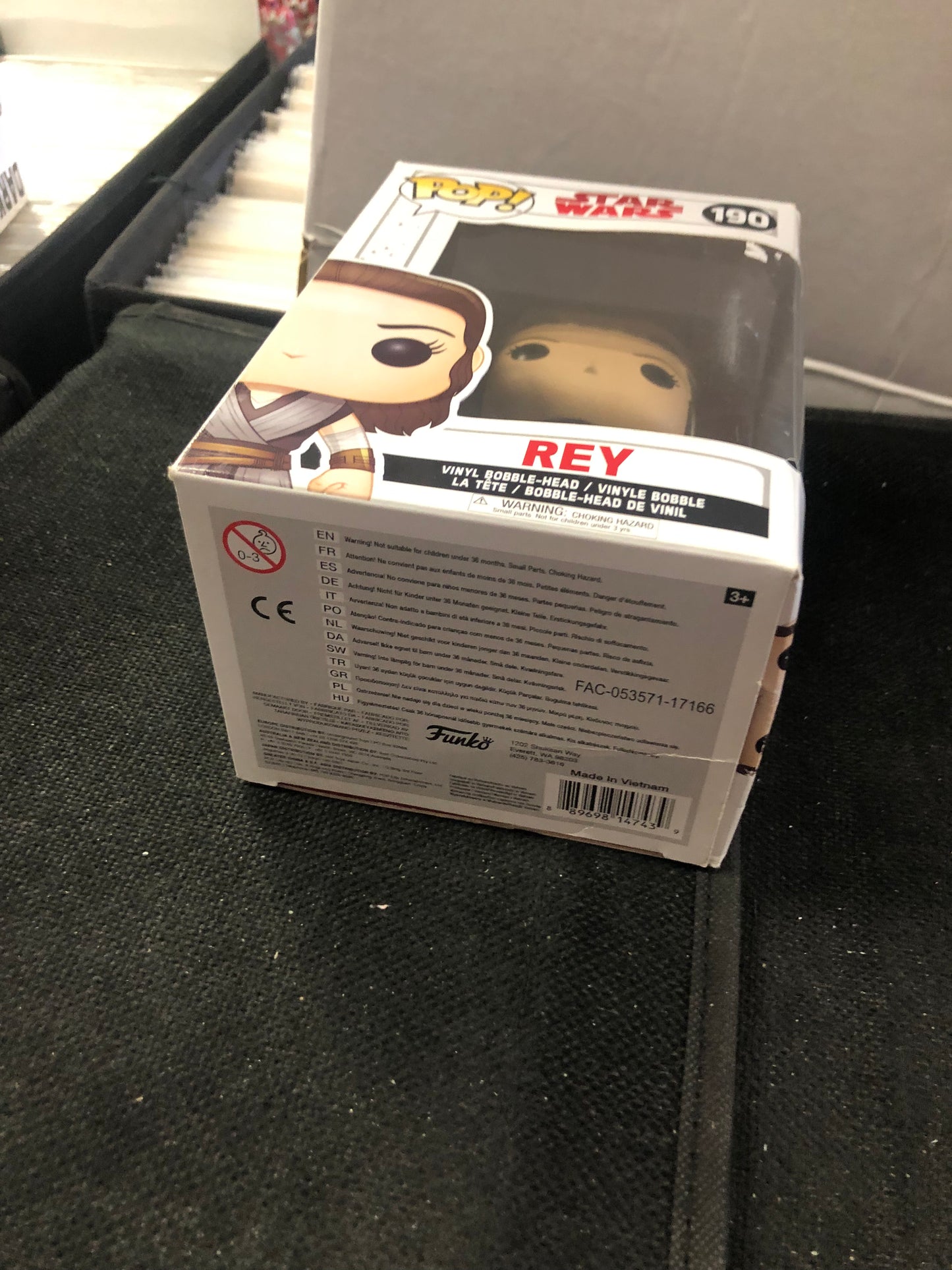 FUNKO POP STAR WARS # 190 REY GOOD CONDITION