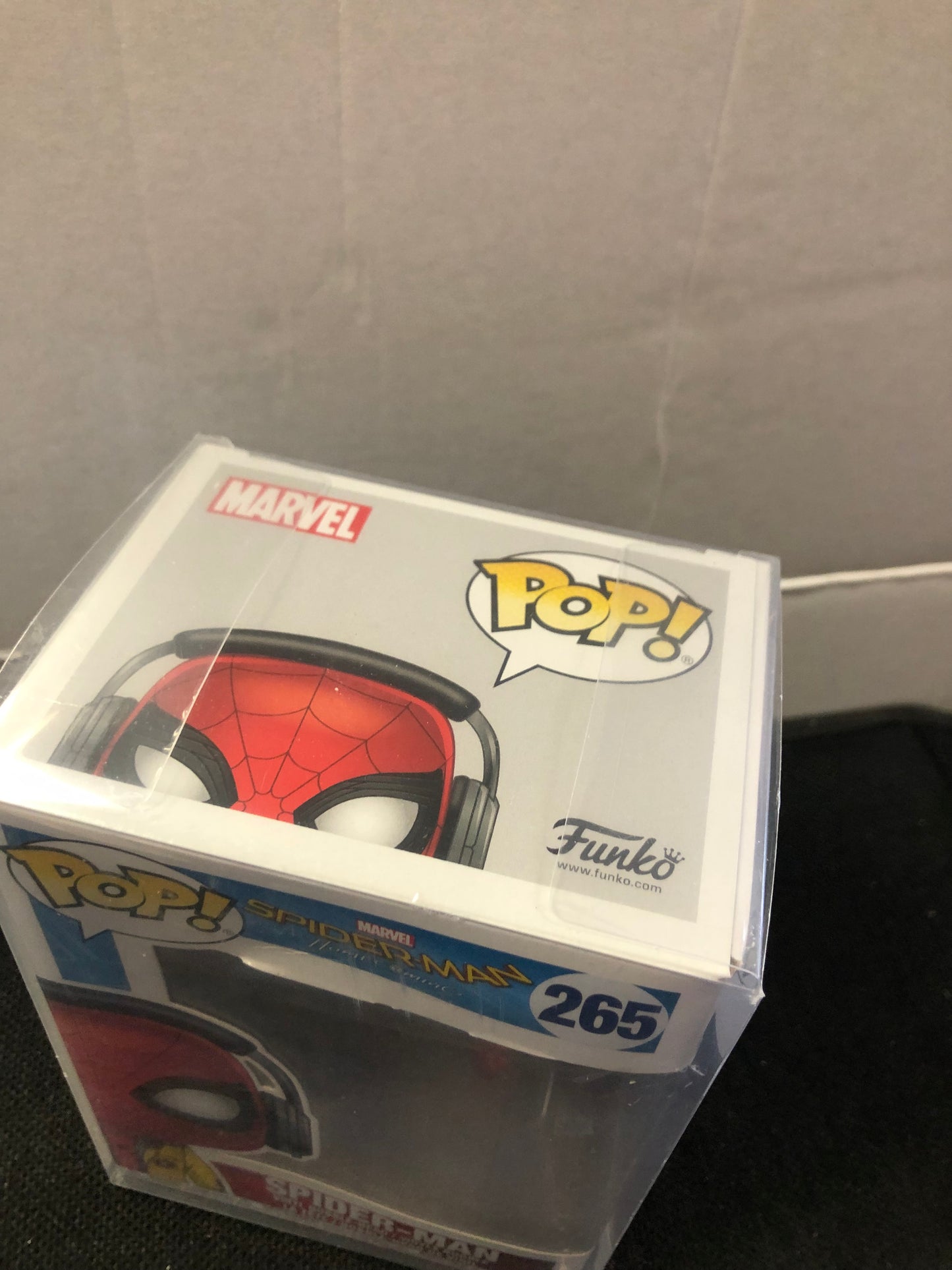 FUNKO POP SPIDER-MAN HOMECOMING # 265 SPIDER-MAN GOOD CONDITION