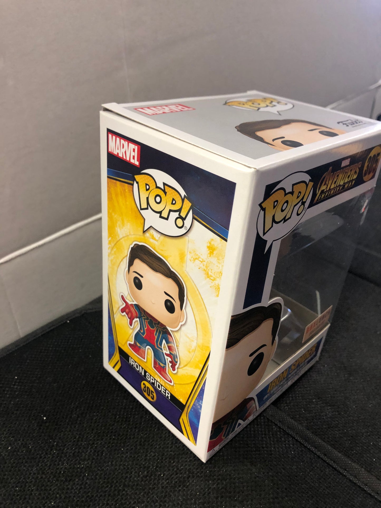 FUNKO POP AVENGERS INFINITY WAR # 305 IRON SPIDER BOX LUNCH EXCLUSIVE GOOD CONDITION