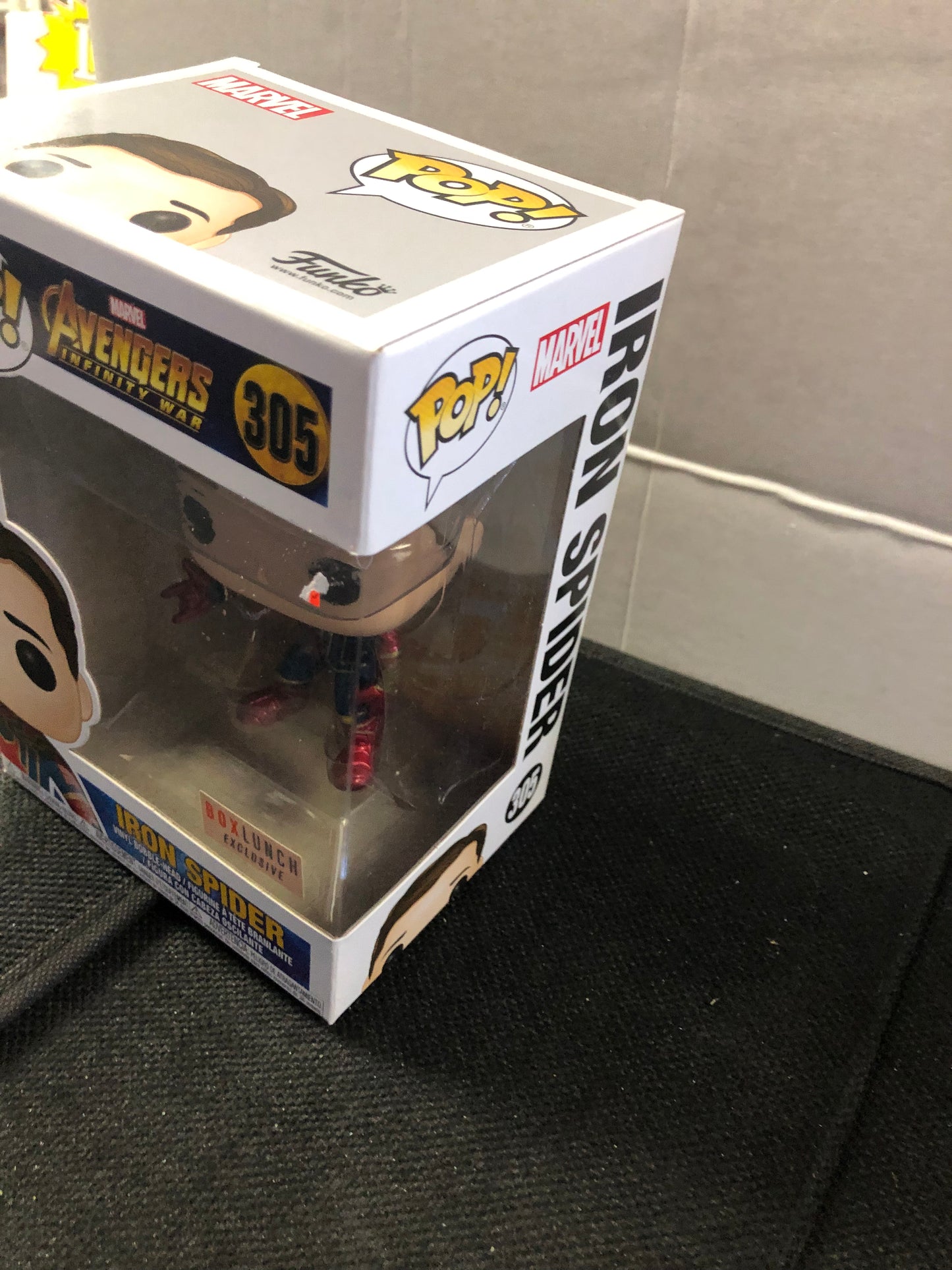 FUNKO POP AVENGERS INFINITY WAR # 305 IRON SPIDER BOX LUNCH EXCLUSIVE GOOD CONDITION