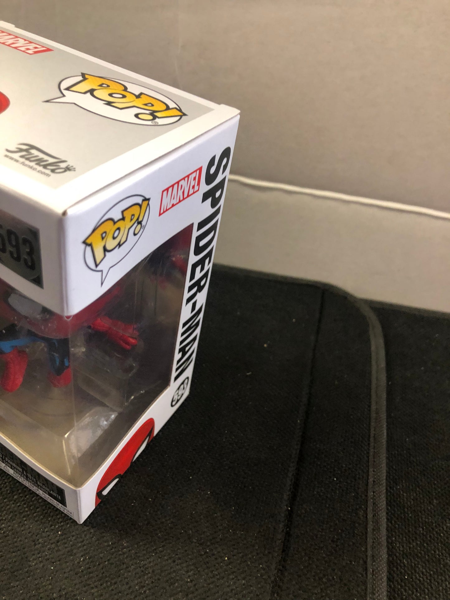 FUNKO POP Marvel 80 YEARS # 593 SPIDER-MAN GOOD CONDITION