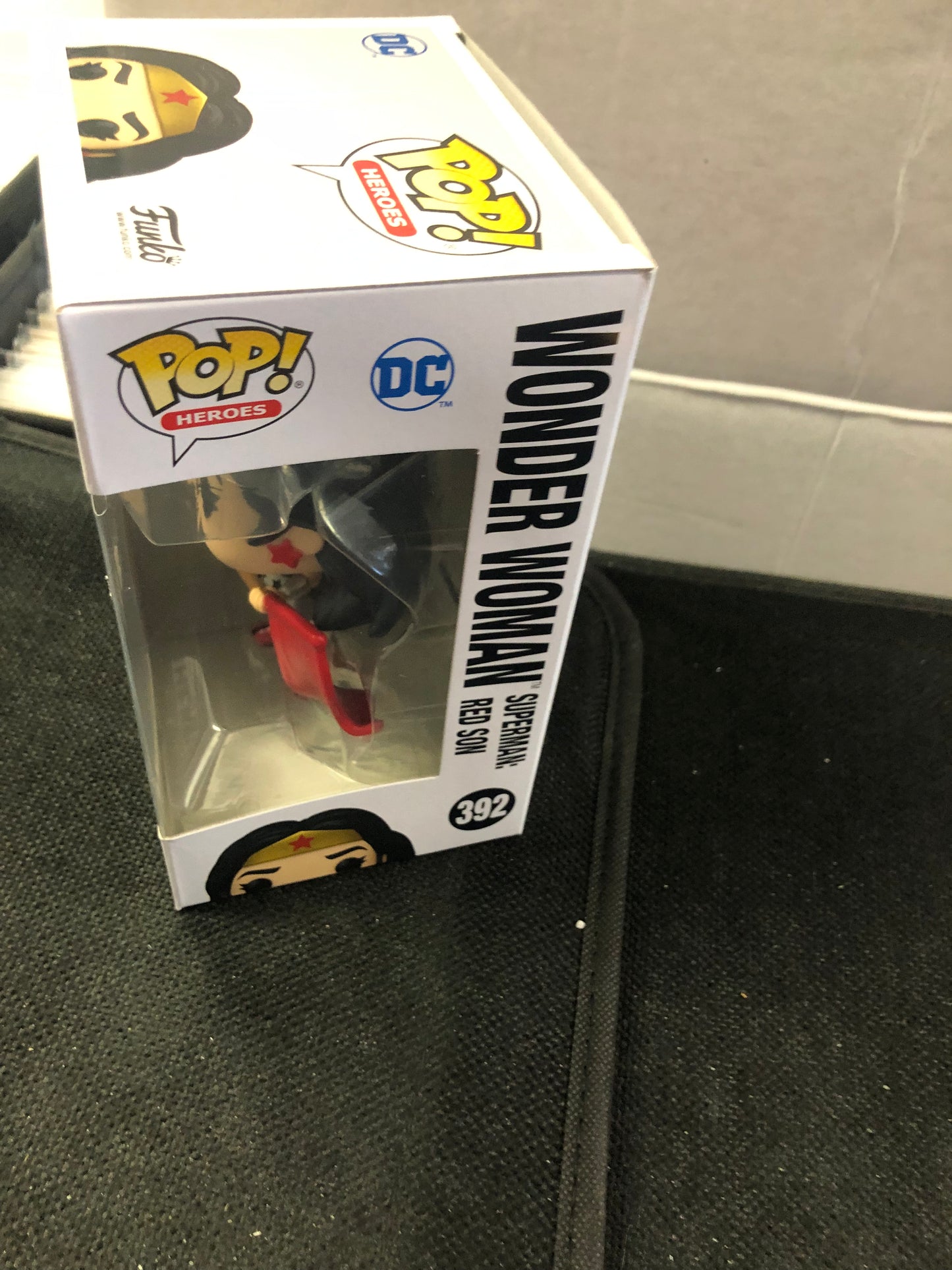 FUNKO POP POP HEROES WONDER WOMAN 80 #392 WONDER WOMAN SUPERMAN RED SON GOOD CONDITION