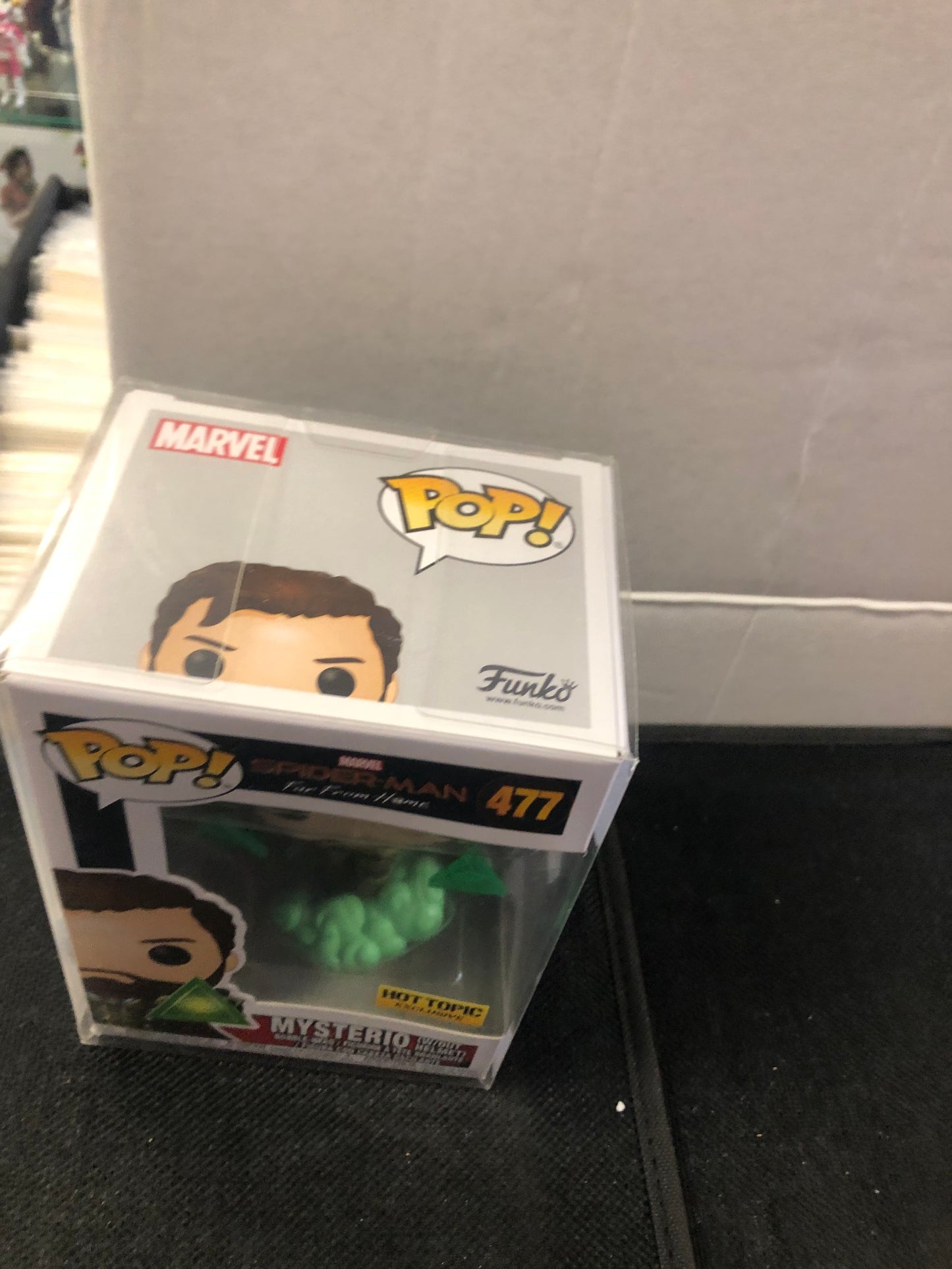 FUNKO POP SPIDER-MAN FAR FROM HOME #477 MYSTERIOUS WITHOUT HELMET HOT TOPIC EXCLUSIVE GOOD CONDITION