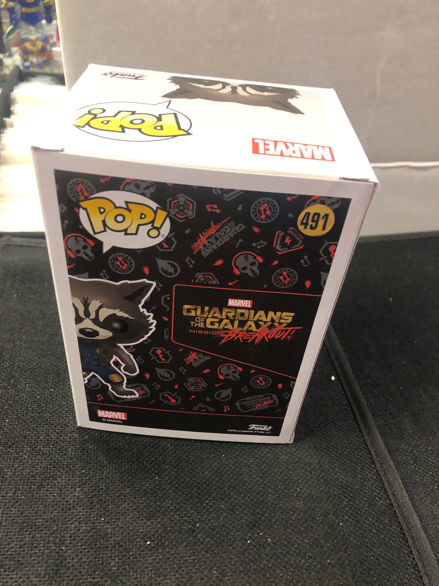 FUNKO POP GUARDIANS OF THE GALAXY MISSION BREAKOUT # 491 ROCKET DISNEY PARKS EXCLUSIVE GOOD CONDITION