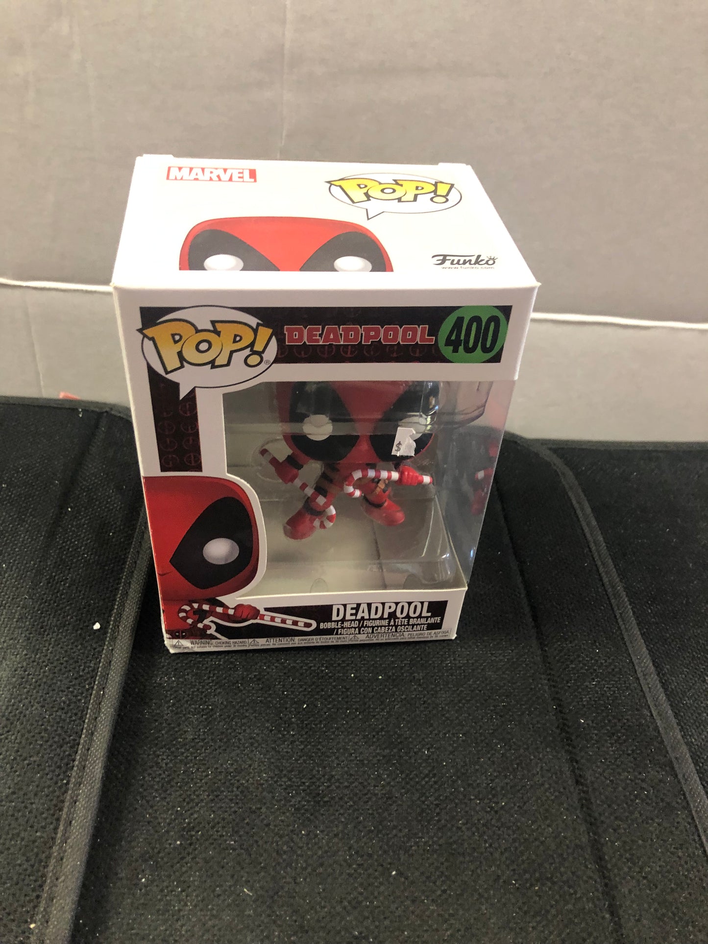 FUNKO POP DEADPOOL # 400 DEADPOOL GOOD CONDITION