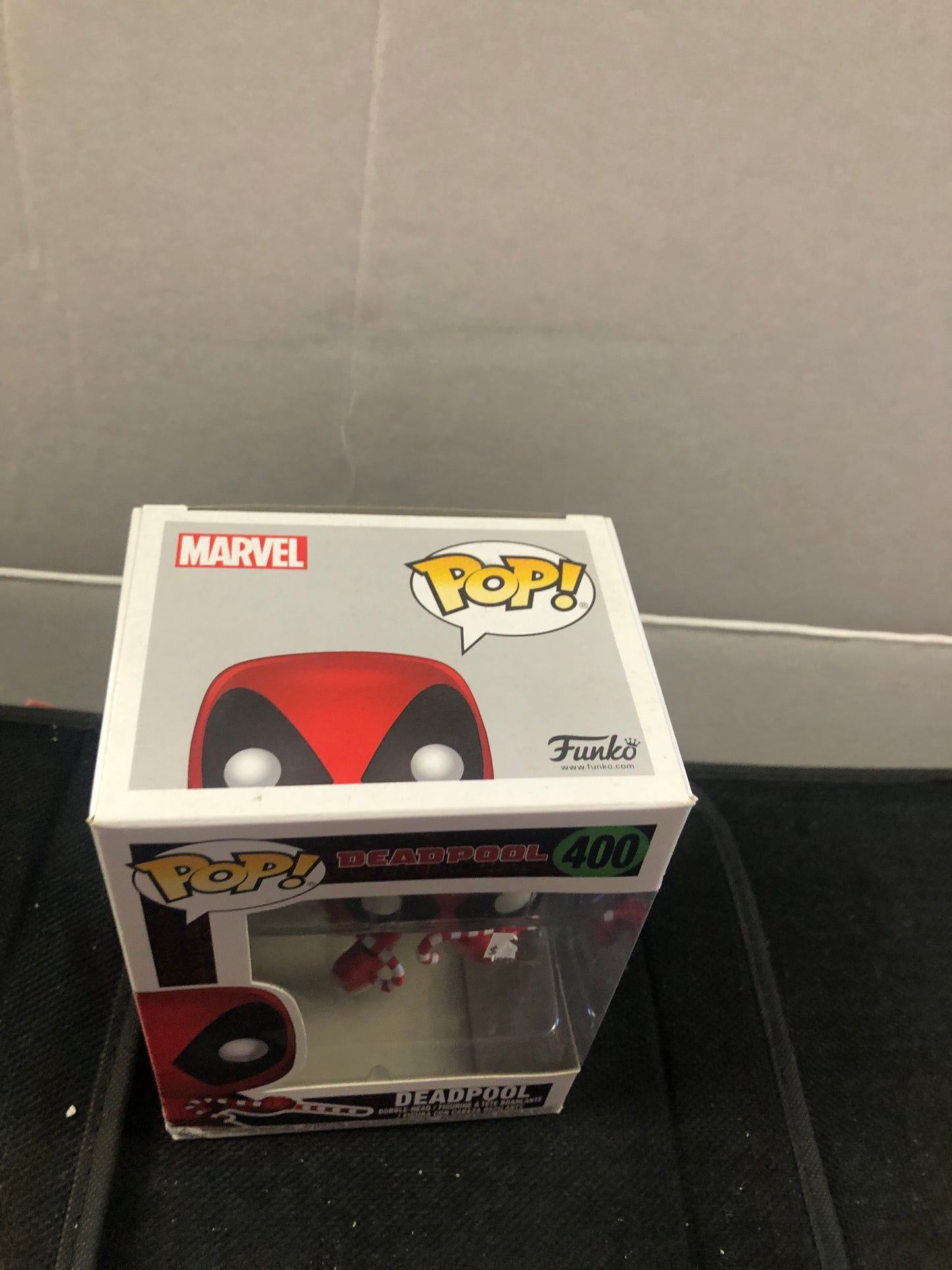 FUNKO POP DEADPOOL # 400 DEADPOOL GOOD CONDITION