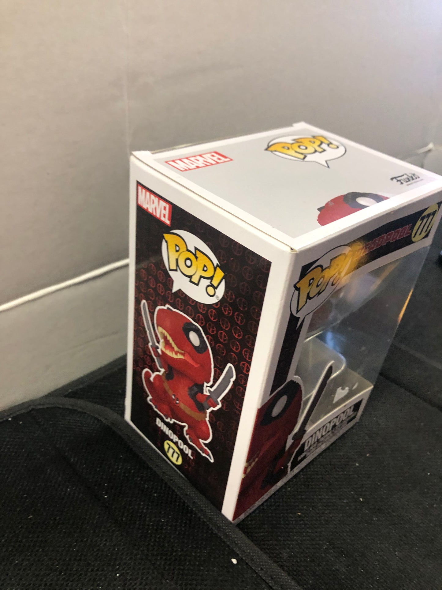 FUNKO POP DEADPOOL #777 DINOPOOL GOOD CONDITION