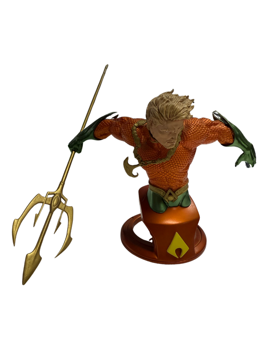 DC COLLECTABLES AQUAMAN NUMBERED LIMITED EDITION