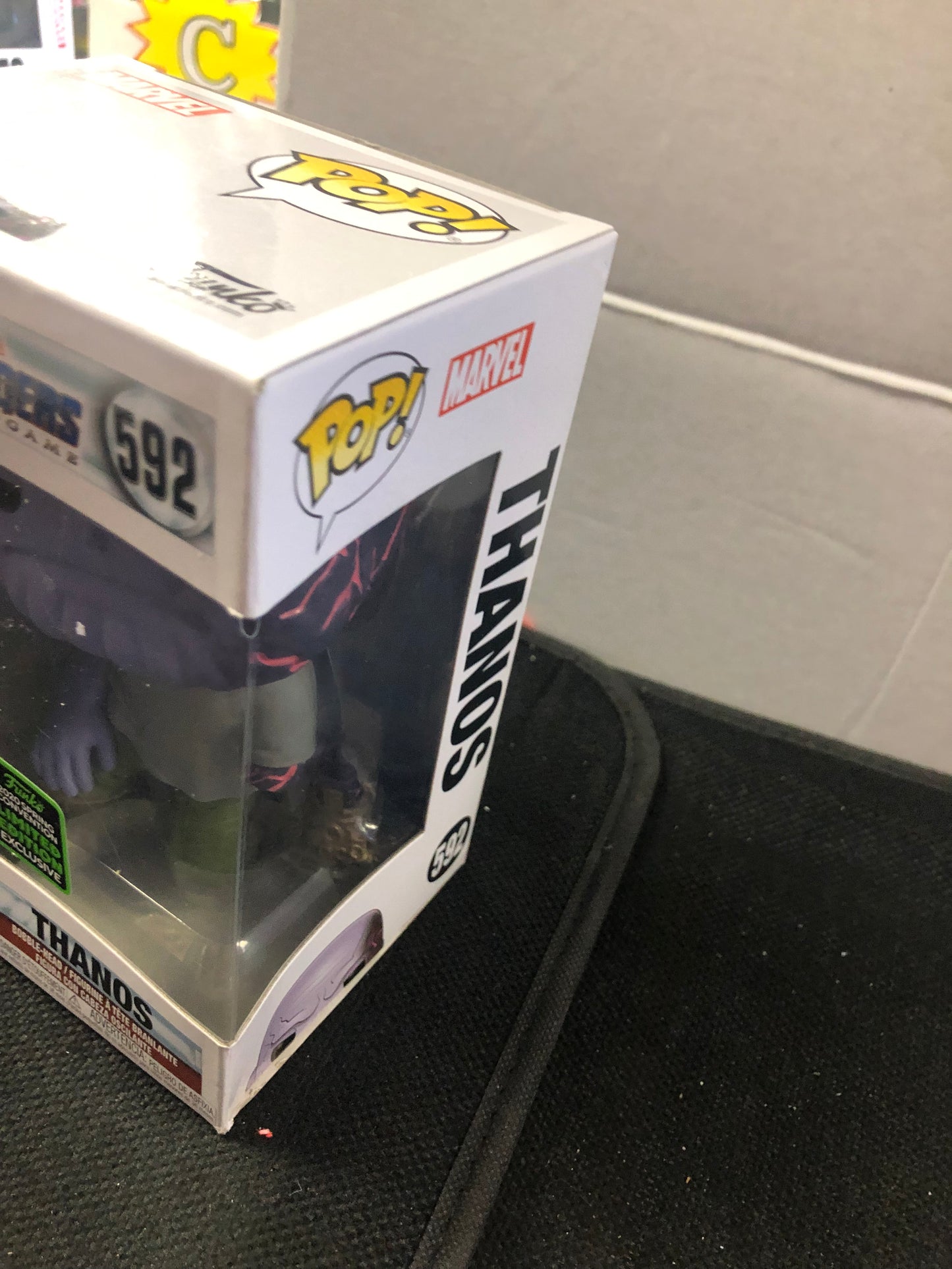 FUNKO POP DISNEY AVENGERS ENDGAME #592 THANOS 2020 SPRING CONVENTION EXCLUSIVE GOOD CONDITION