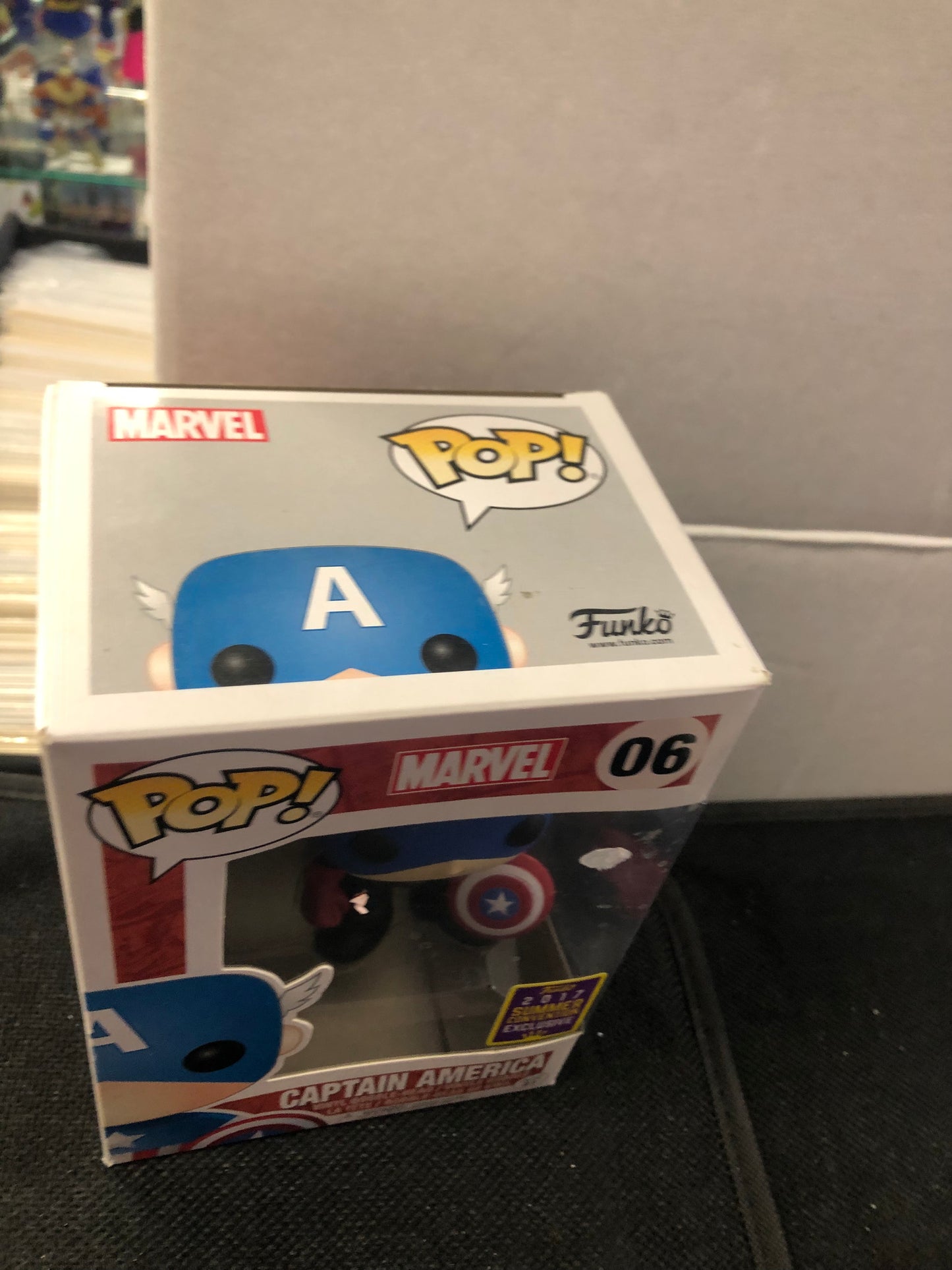 FUNKO POP MARVEL #06 CAPTAIN AMERICA 2017 SUMMER CONVENTION EXCLUSIVE GOOD CONDITION