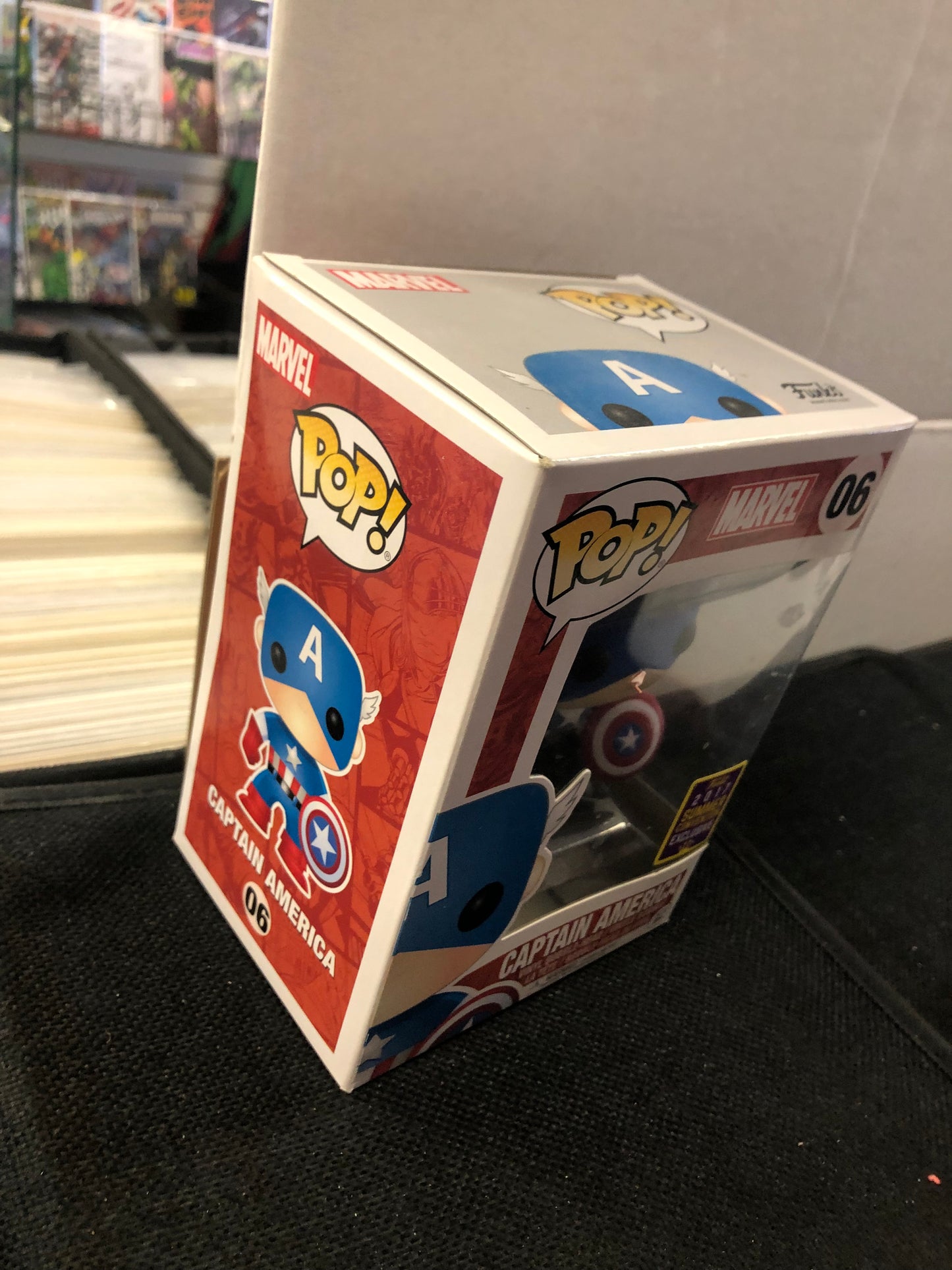 FUNKO POP MARVEL #06 CAPTAIN AMERICA 2017 SUMMER CONVENTION EXCLUSIVE GOOD CONDITION