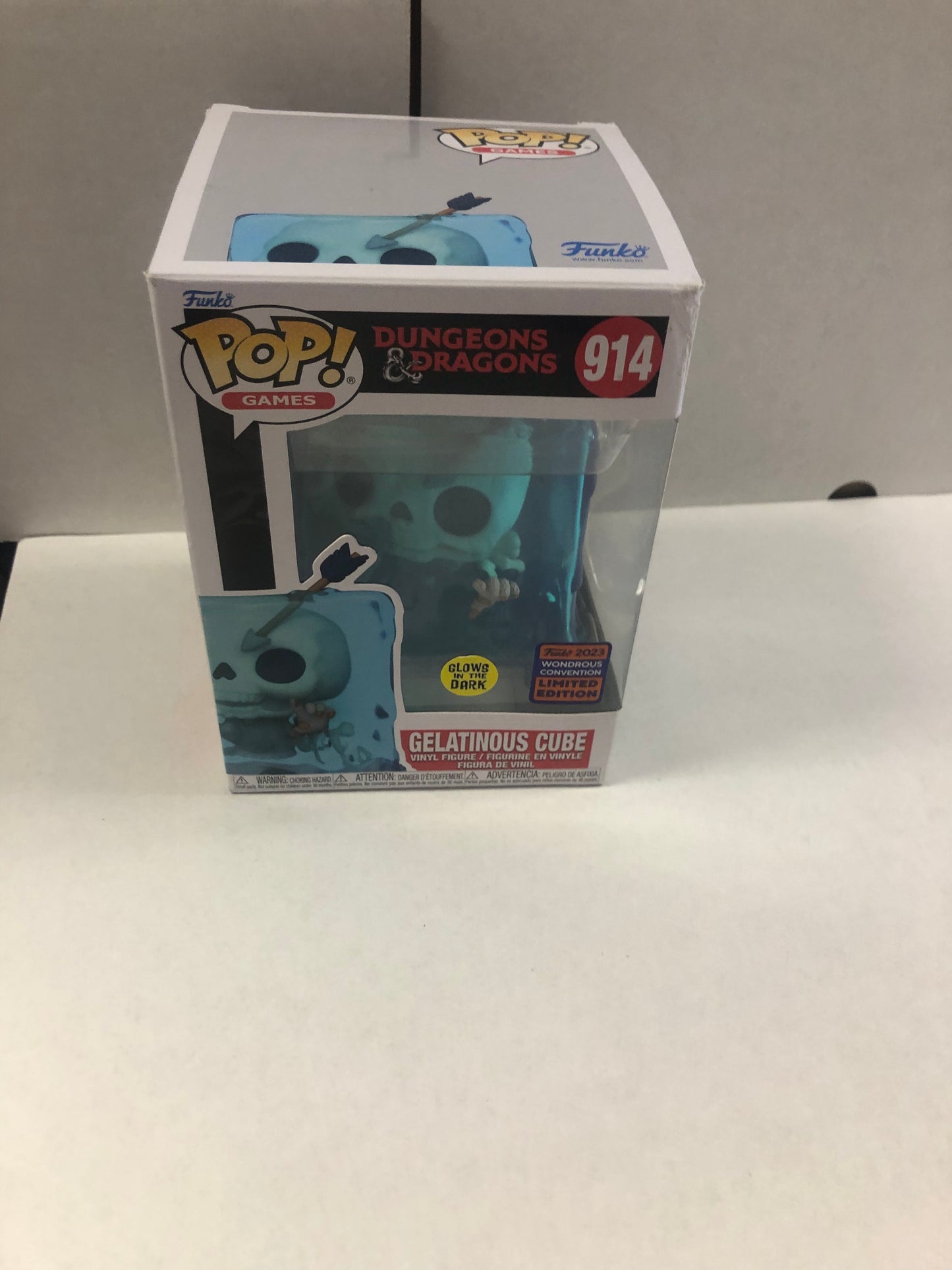 FUNKO POP POP GAMES DUNGEONS AND DRAGONS # 914 GELATINOUS CUBE GLOW IN THE DARK 2023 WONDROUS CONVENTION EXCLUSIVE GOOD CONDITION SLIGHT DAMAGE ON SIDE OF BOX