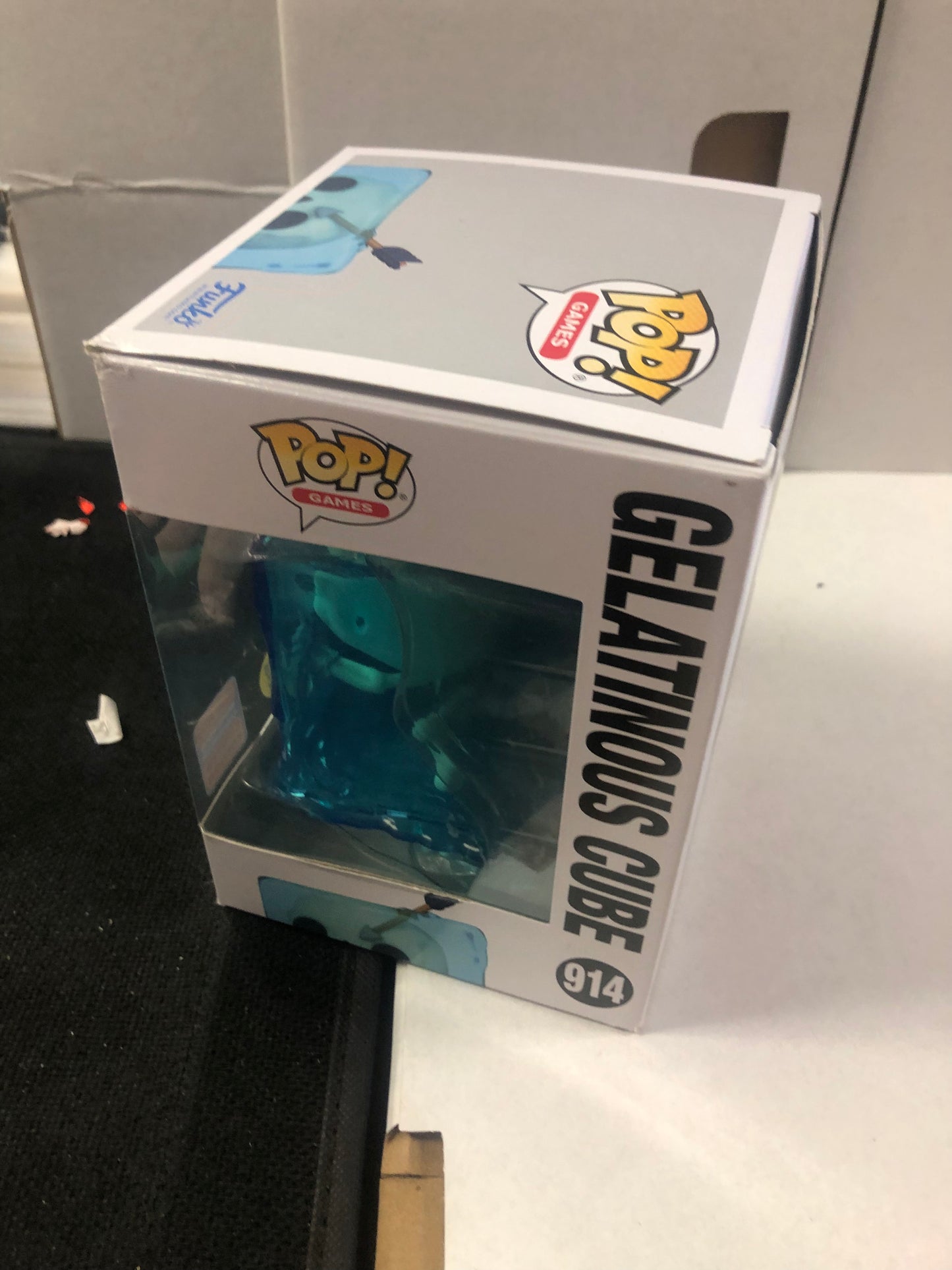 FUNKO POP POP GAMES DUNGEONS AND DRAGONS # 914 GELATINOUS CUBE GLOW IN THE DARK 2023 WONDROUS CONVENTION EXCLUSIVE GOOD CONDITION SLIGHT DAMAGE ON SIDE OF BOX