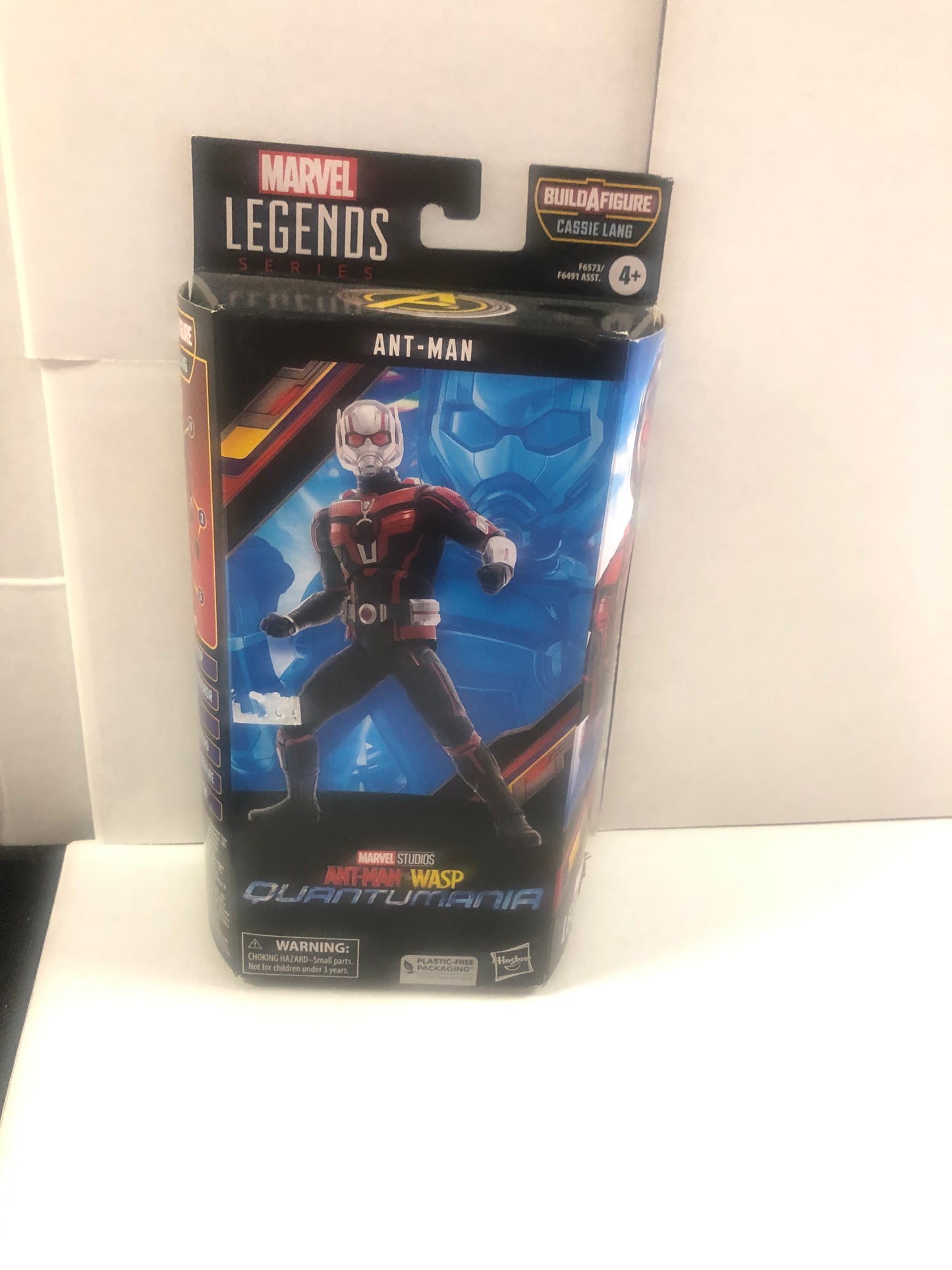 MARVEL LEGENDS SERIES ANT-MAN AND THE WASP QUANTUMANIA ANT-MAN CASSIE LANG BUILD A FIGURE GOOD CONDITION SMALL TEAR ON SIDE OF BOX