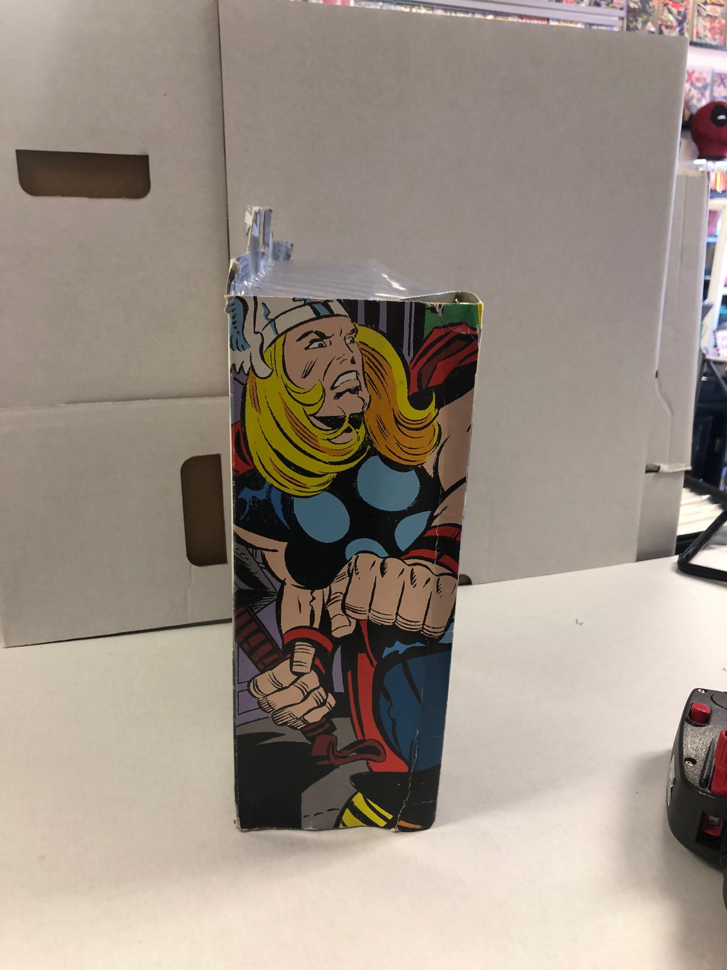 MARVEL SELECT THOR OKAY CONDITION BOX DAMAGE ON FRONT OF BOX