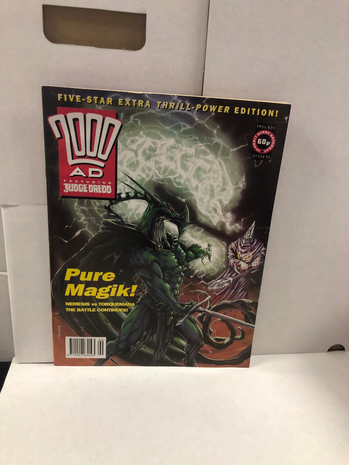 2000 AD ISSUE 824 (1993)