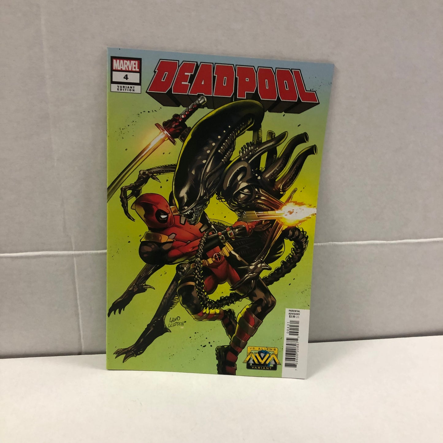 MARVEL COMICS DEADPOOL 4 VARIANT