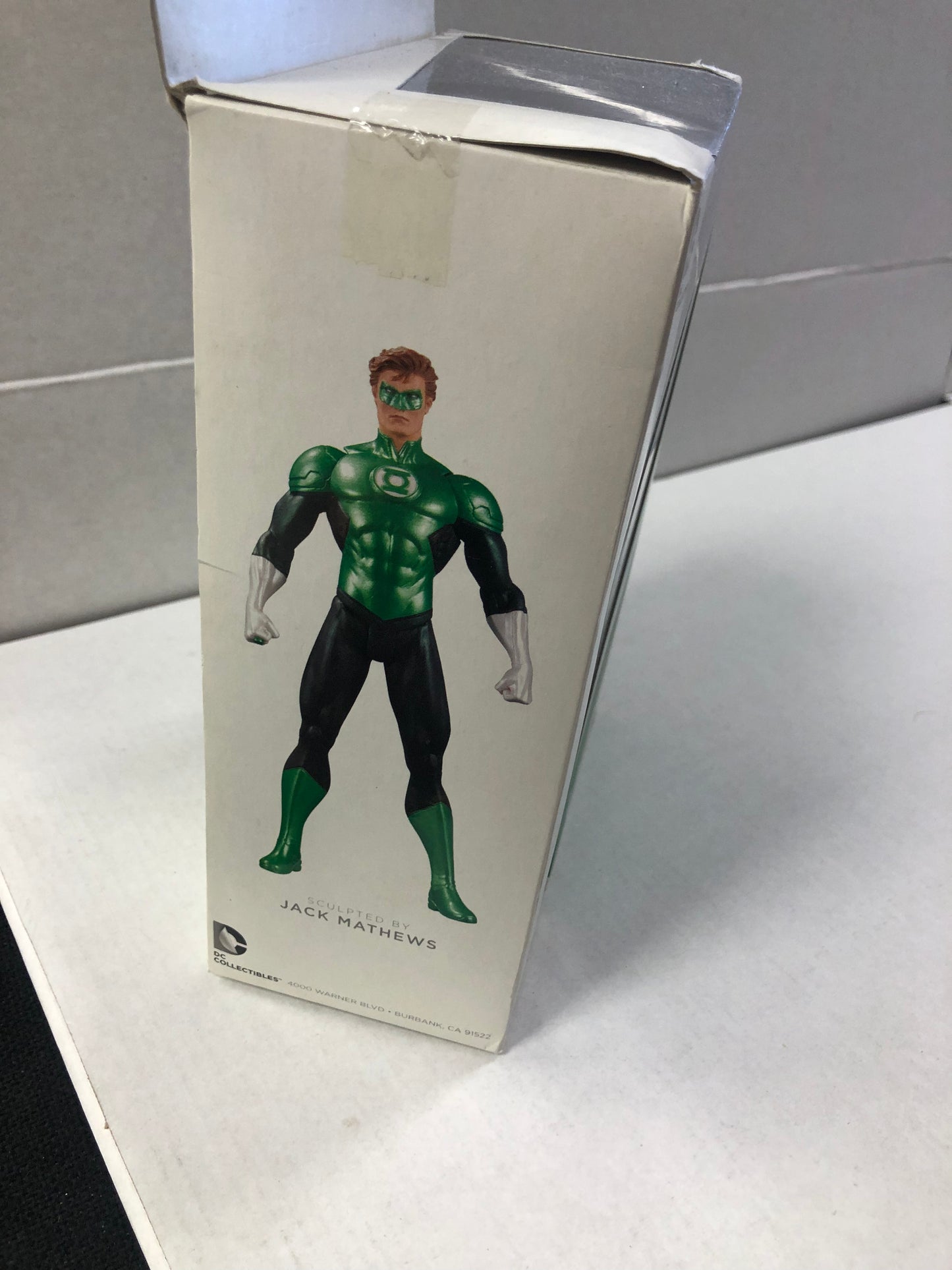 DC COLLECTIBLES THE NEW 52 GREEN LANTERN OKAY CONDITION SLIGHT WEAR ON BOX