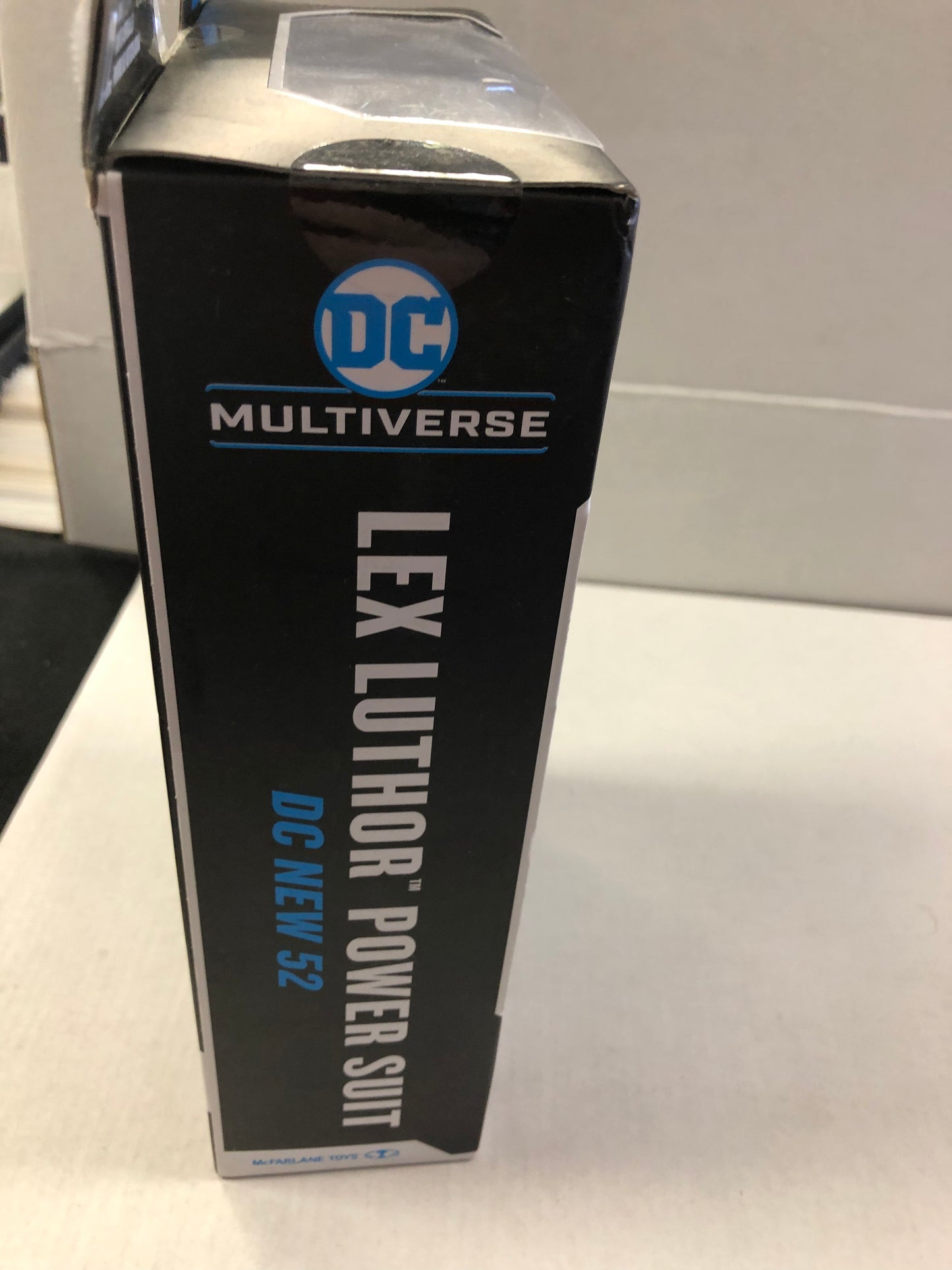 DC MULTIVERSE DC NEW 52 LEX LUTHOR POWER SUIT OKAY CONDITION TOP OF BOX HAS TORN OFF PIECE