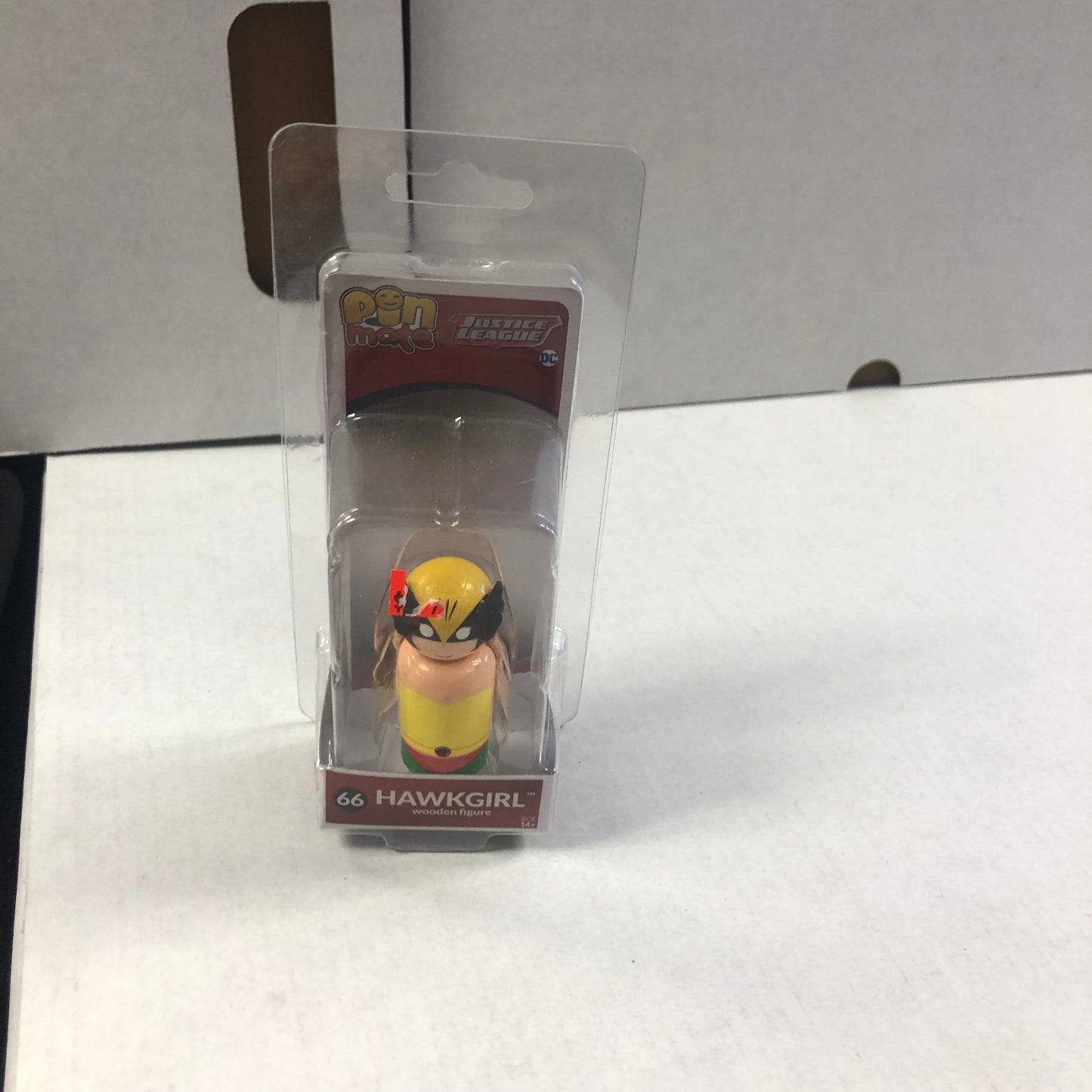 PIN MATE JUSTICE LEAGUE HAWKGIRL EXCELLENT CONDITION