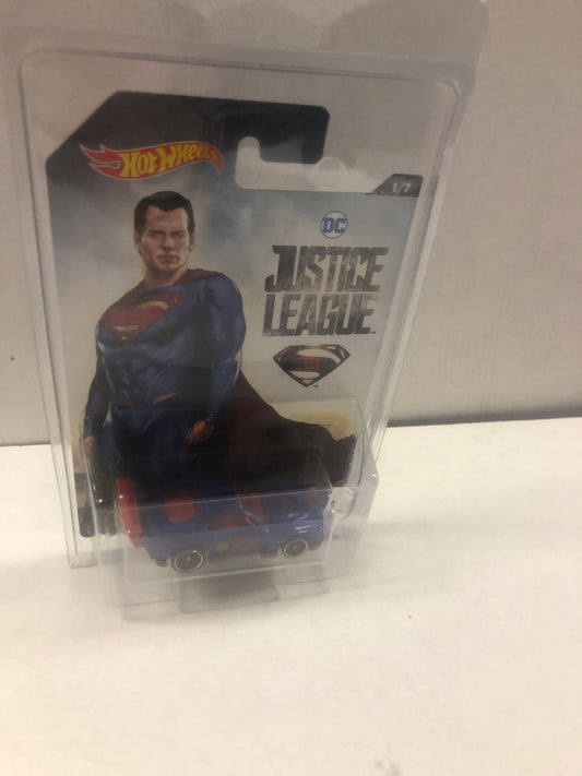 MATTEL HOT WHEELS JUSTICE LEAGUE SUPERMAN  POWER PRO EXCELLENT CONDITION