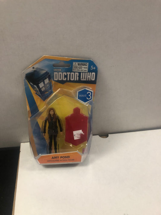 DOCTOR WHO WAVE 3 AMY POND ACTION FIGURE POOR CONDITION BOX TAPED ON BACK OF BOX AND LOOSE PLASTIC ON FRONT OF BOX