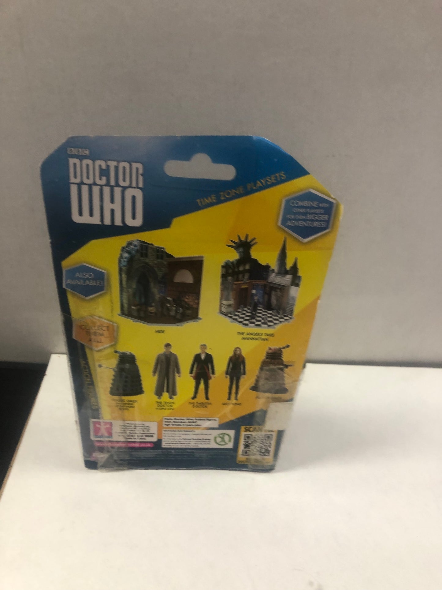 DOCTOR WHO WAVE 3 THE TENTH DOCTOR ACTION FIGURE POOR CONDITION BOX TAPED