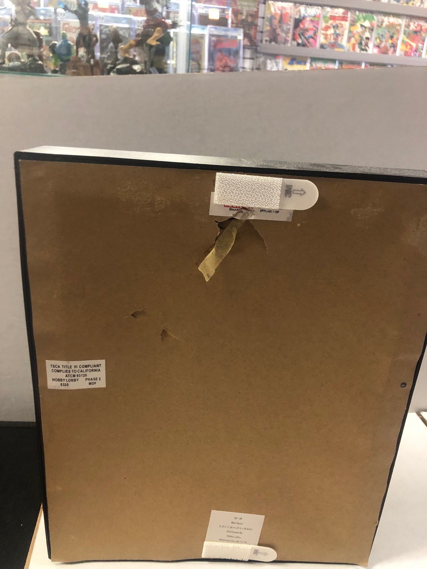 MARVEL VENOM 3D PICTURE OKAY CONDITION HOLE IN BACK OF FRAME