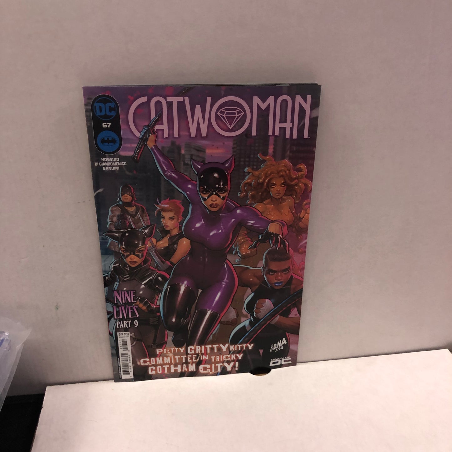 DC COMICS - CATWOMAN #67