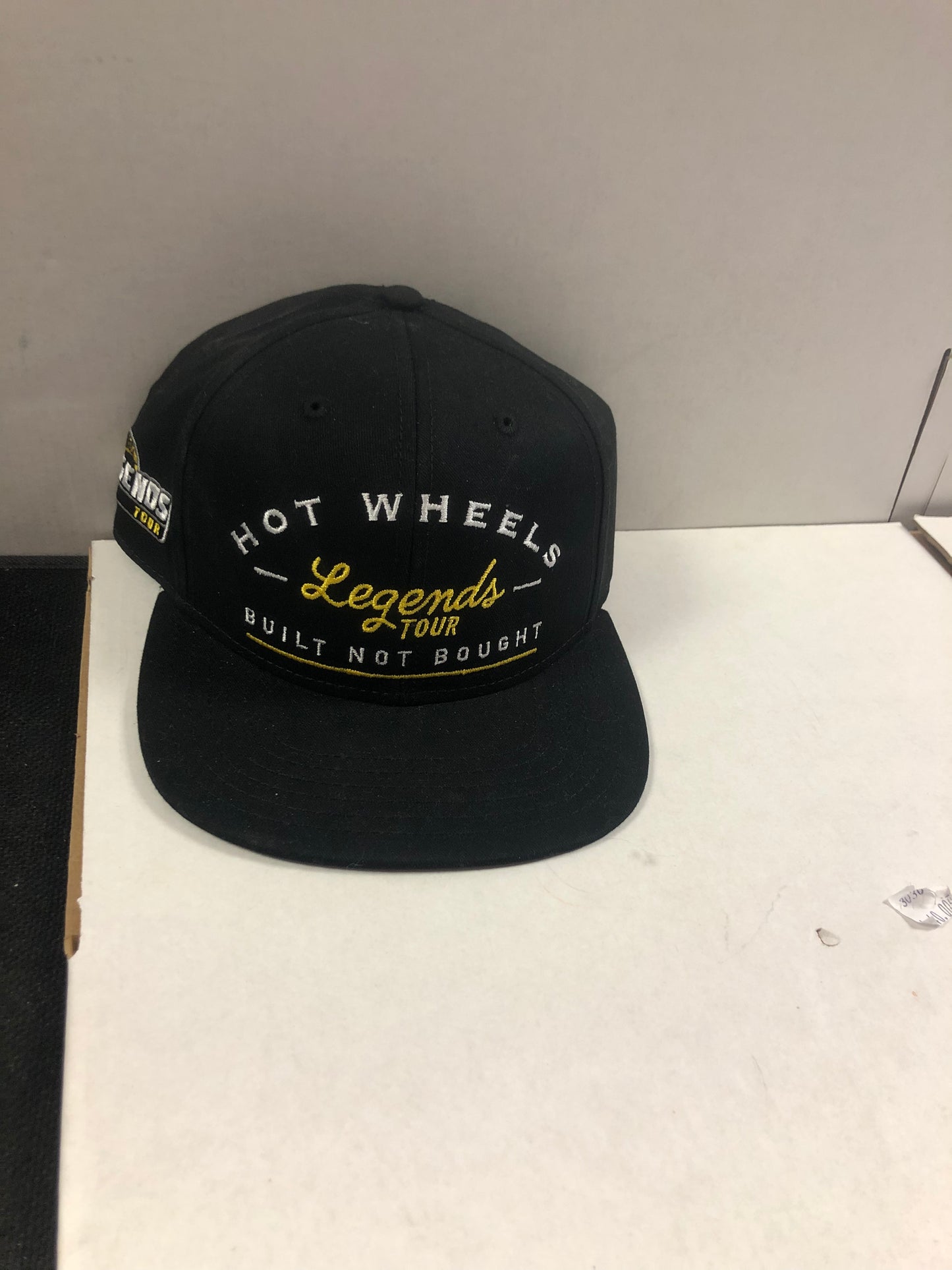 HOT WHEELS LEGENDS TOUR HAT GOOD CONDITION