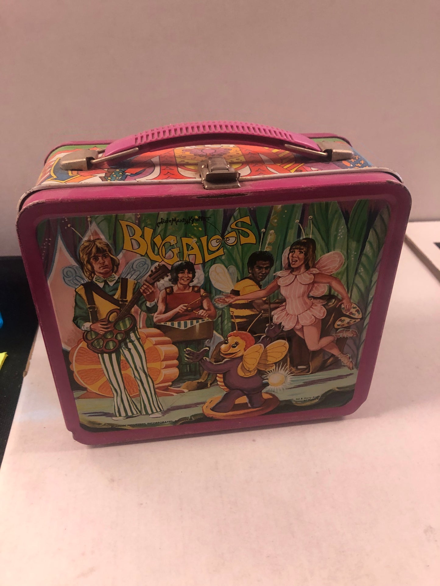 ALADDIN INDUSTRIES BUGALOOS LUNCHBOX WITH THERMOS OKAY CONDITION RESIDUE ON FRONT OF LUNCHBOX