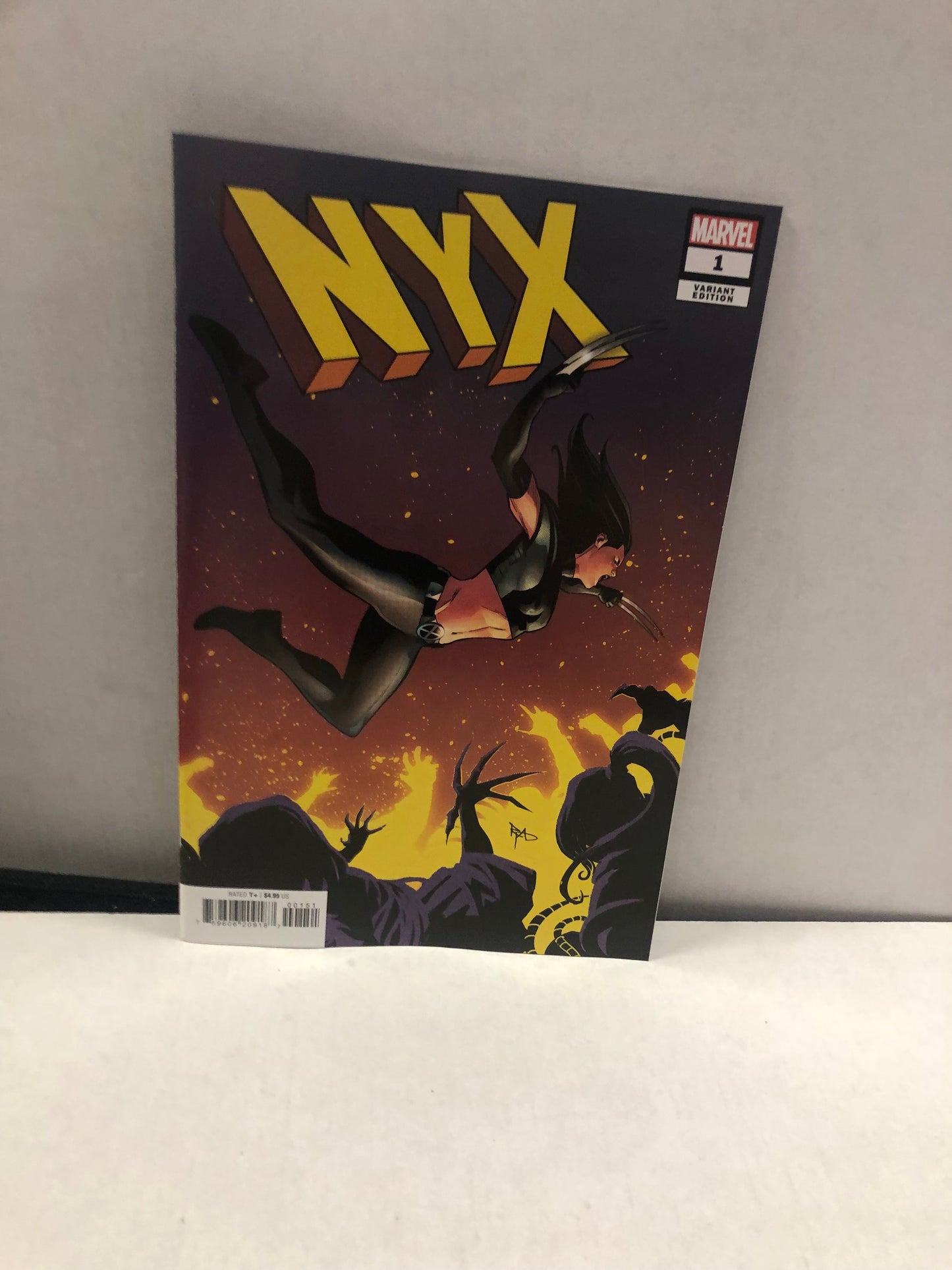 MARVEL COMICS NYX 1 VARIANT