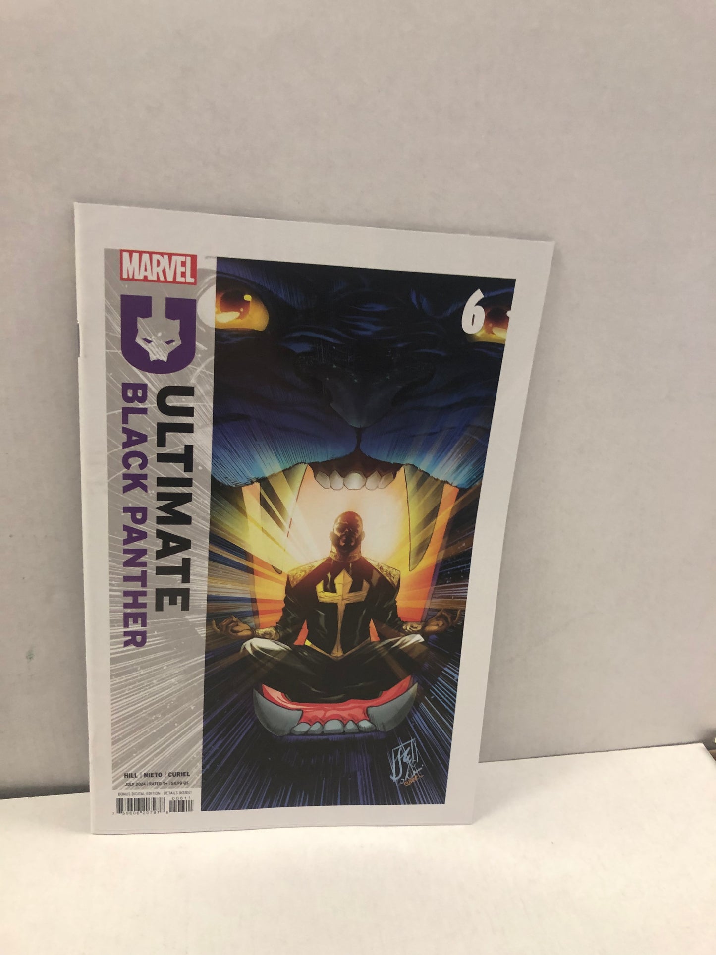 MARVEL COMICS ULTIMATE BLACK PANTHER 6