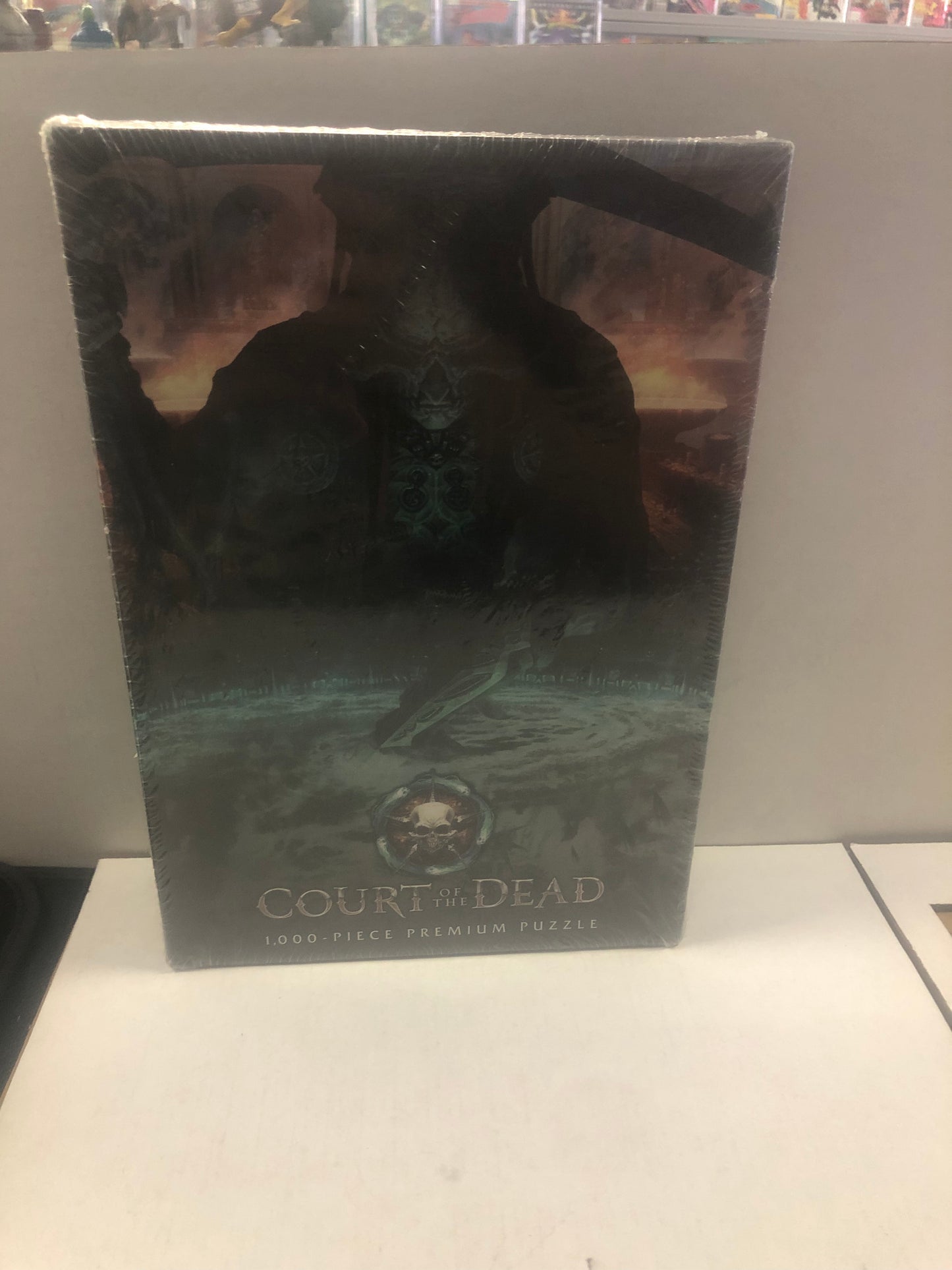 COURT OF THE DEAD 1000 PIECE PUZZLE SEALED EXCELLENT CONDITION