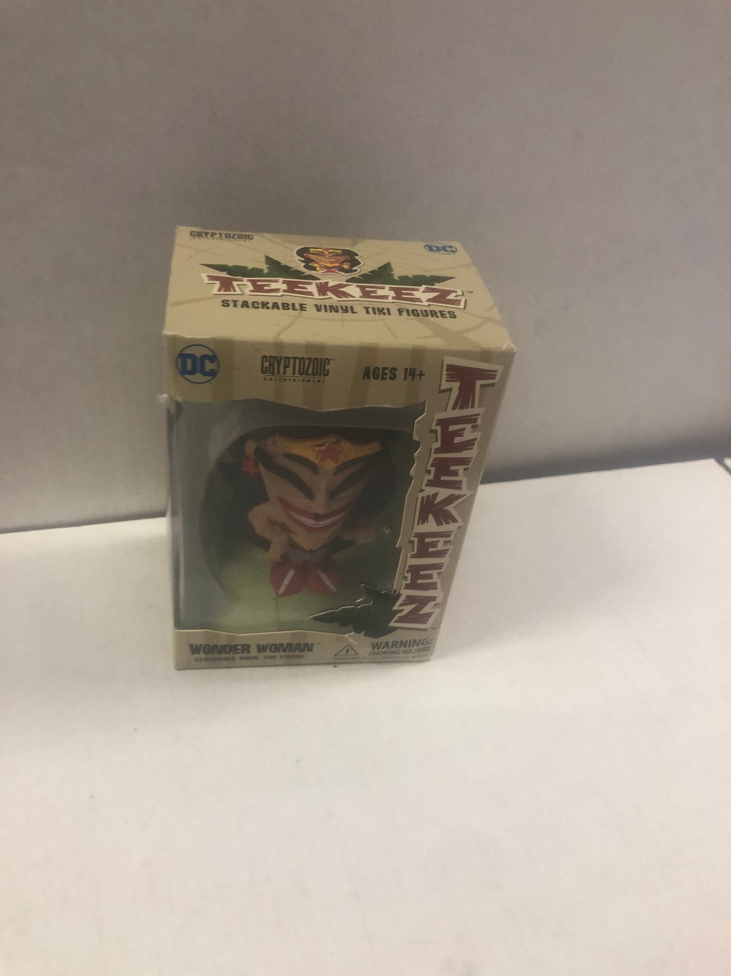 CRYPTOZOIC ENTERTAINMENT TEEKEEZ WONDER WOMAN OKAY CONDITION BOX DAMAGE ON BOTTOM OF BOX AND BACK OF BOX