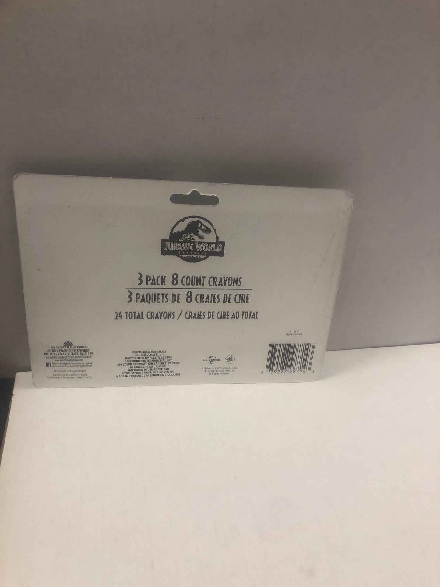 JURASSIC WORLD DOMINATION 3 PACK 8 COUNT CRAYONS GOOD CONDITION
