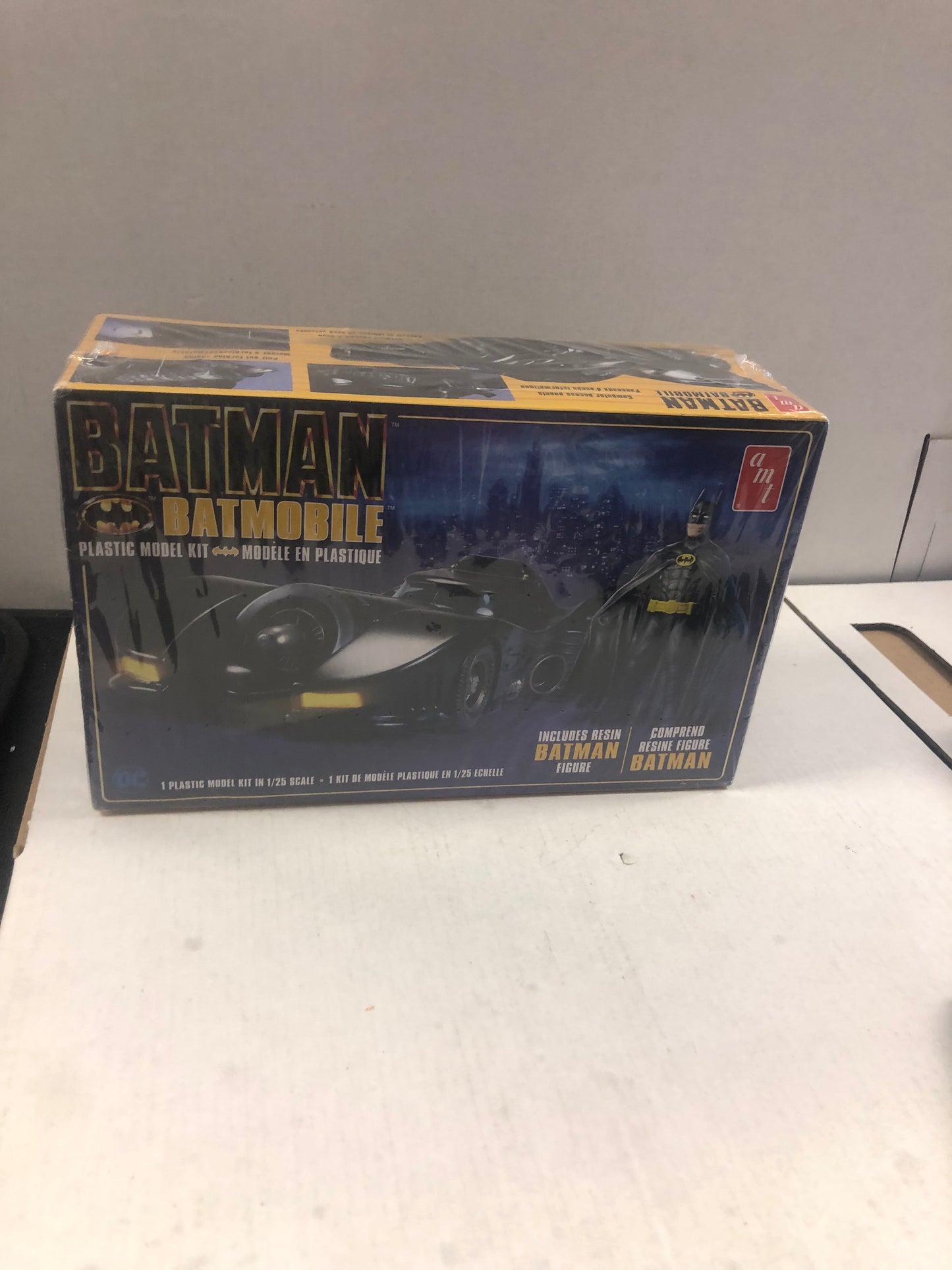 AMT BATMAN BATMOBILE PLASIC MODEL KIT EXCELLENT CONDITION