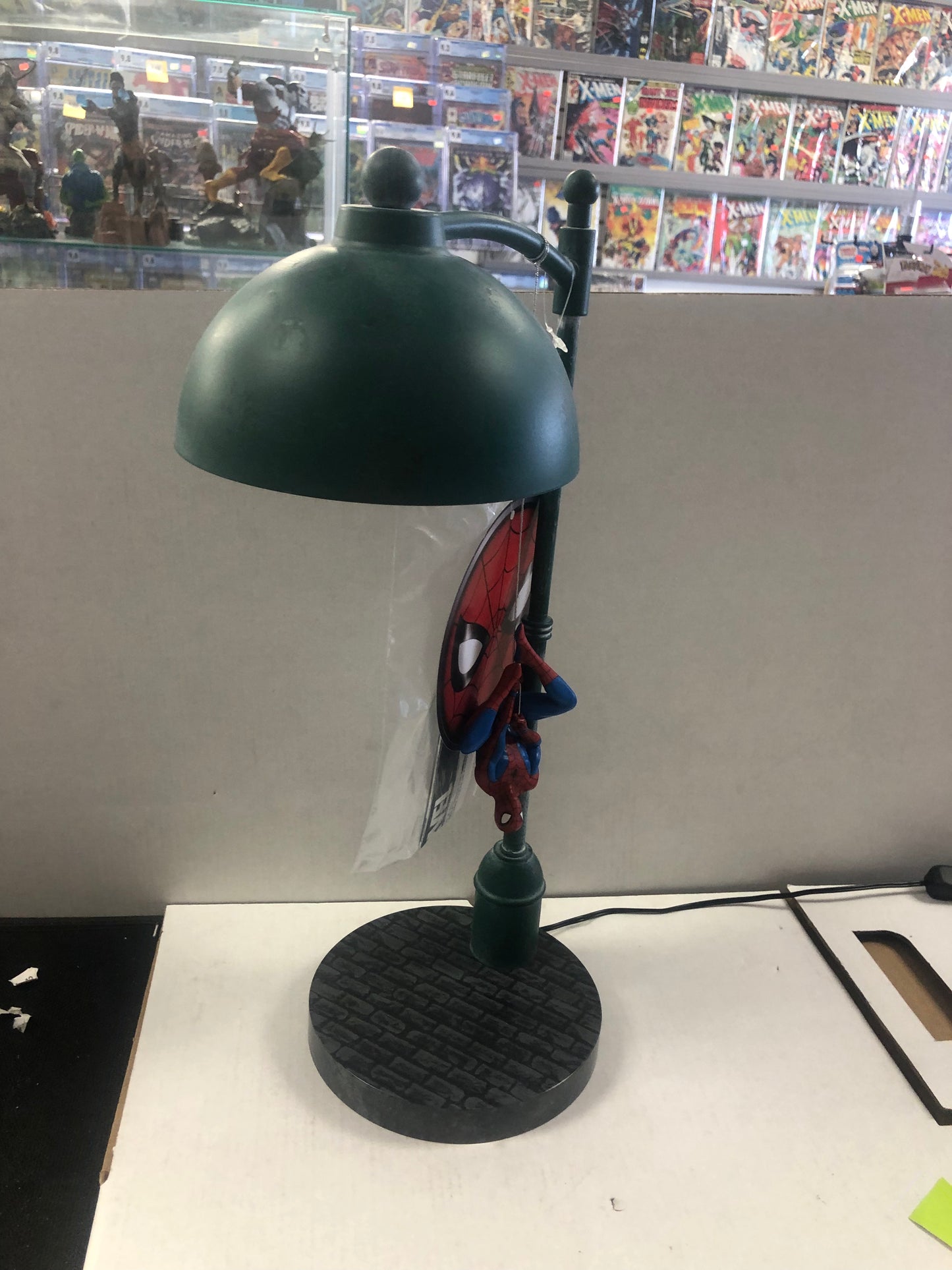 UKONIC MARVEL SPIDER-MAN HANGING STREET LAMP  DOES NOT COME WITH BECAUSE NO BOX EXISTS EXCELLENT CONDITION