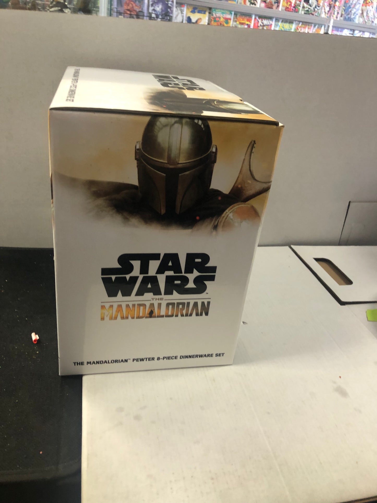 UKONIC STAR WARS THE MANDALORIAN 8 PIECE DINNERWARE SET EXCELLENT CONDITION