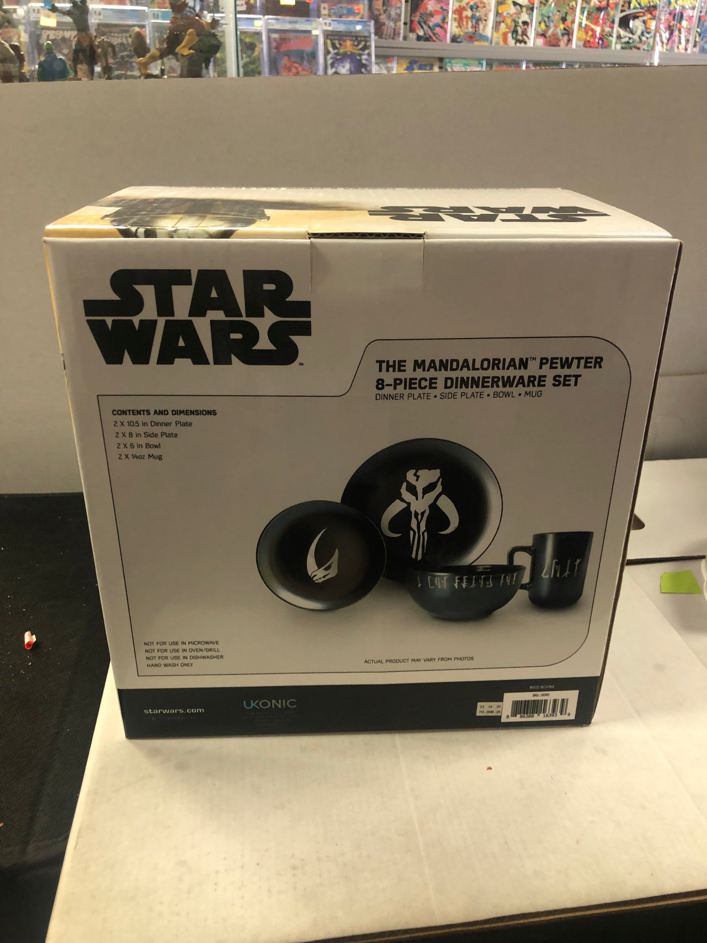 UKONIC STAR WARS THE MANDALORIAN 8 PIECE DINNERWARE SET EXCELLENT CONDITION