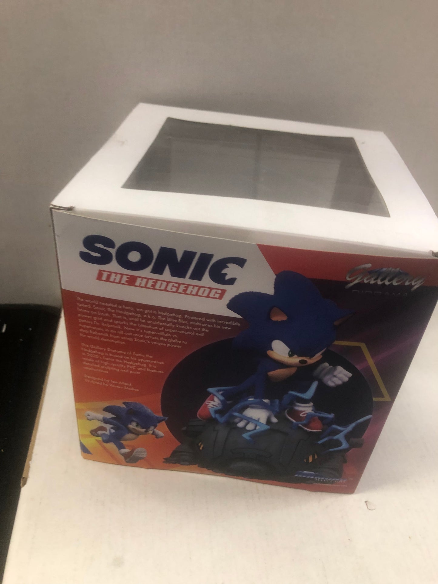 DIAMOND GALLERY DIORAMA SONIC THE HEDGEHOG PVC ACTION DIORAMA GREAT CONDITION