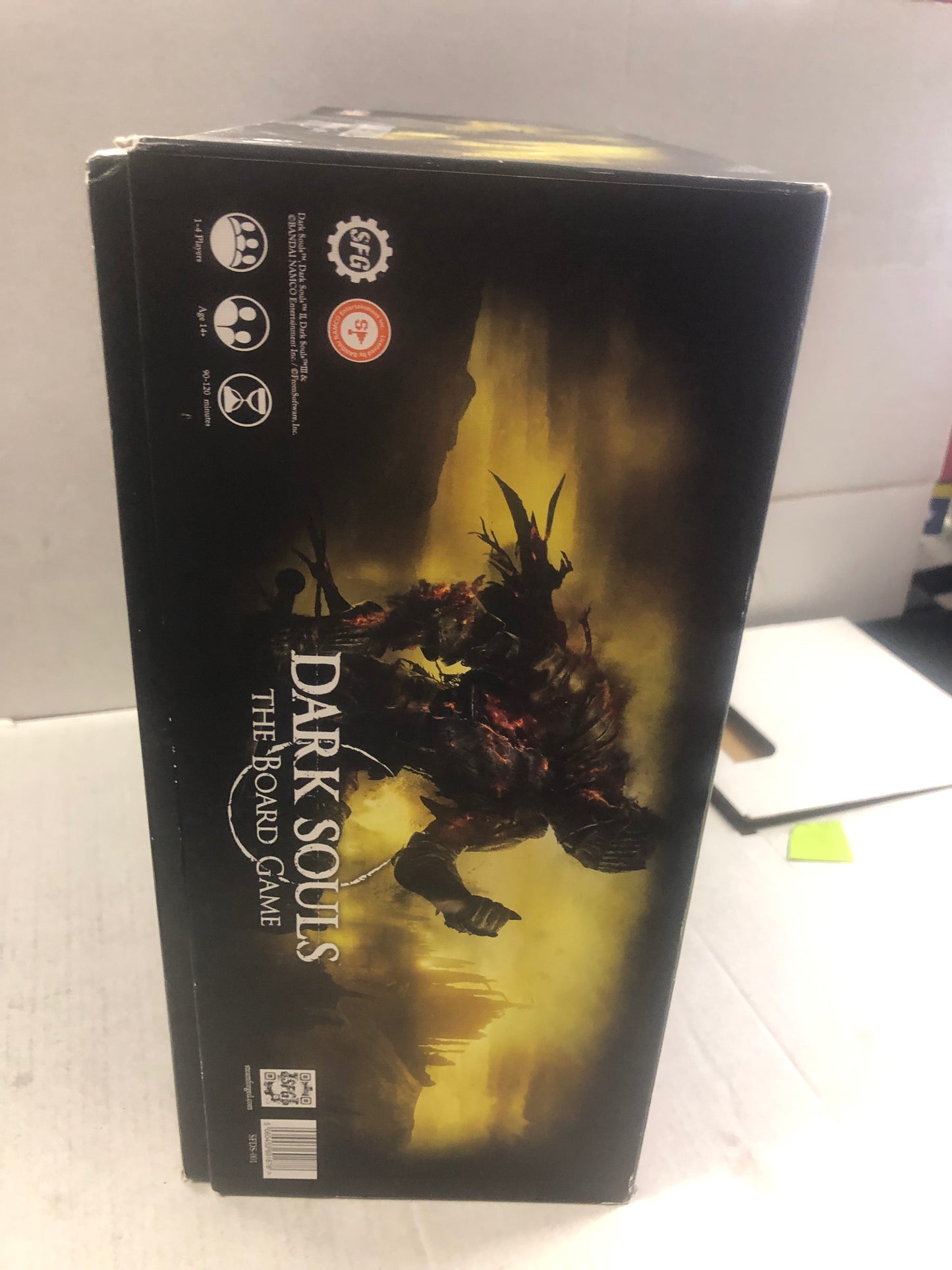 STEAMFORGED DARK SOULS THE BOARD GAME GOOD CONDITION BOX HAS SLIGHT WEAR ON BOTTOM OF BOX