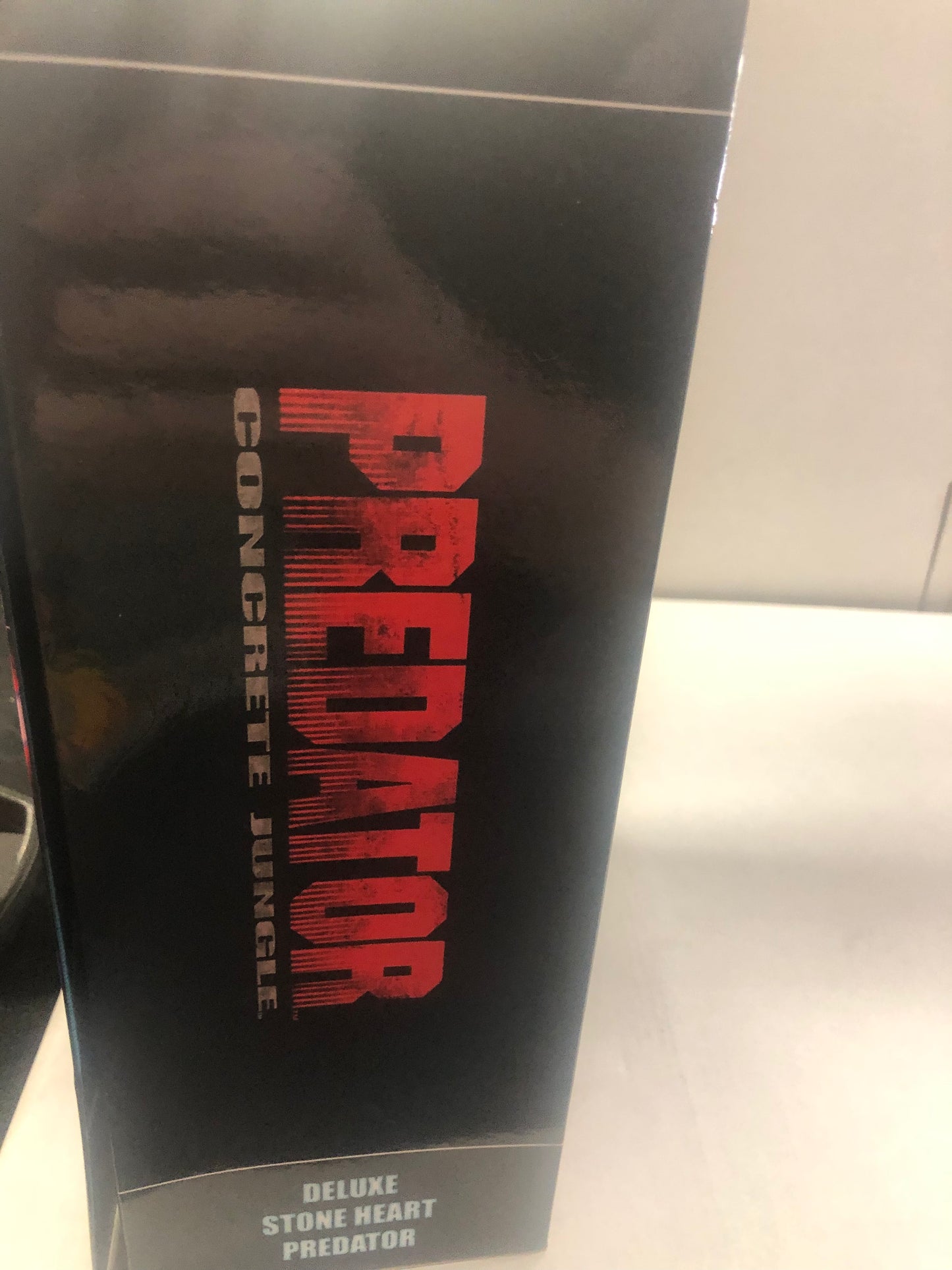 NECA PREDATOR CONCRETE JUNGLE DELUXE STONE HEART PREDATOR EXCELLENT CONDITION
