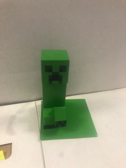 MINECRAFT SET OF TWO CREEPER BOOKENDS GOOD CONDITION