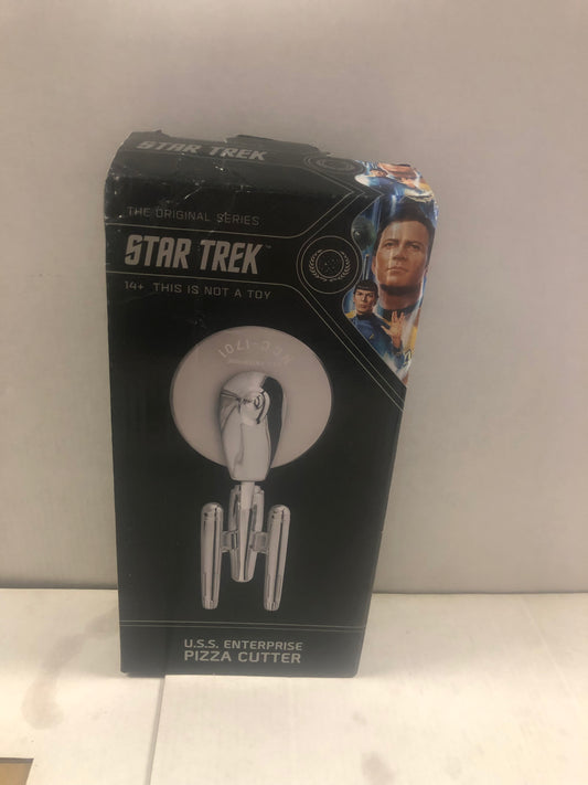UKONIC STAR TREK USS ENTERPRISE PIZZA CUTTER GOOD CONDITION BOX HAS DAMAGE ON FRONT