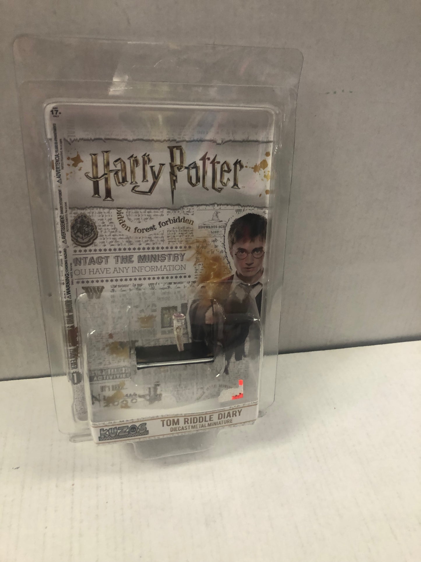 KUZOS HARRY POTTER TOM RIDDLE DIARY DIECAST MINIATURE