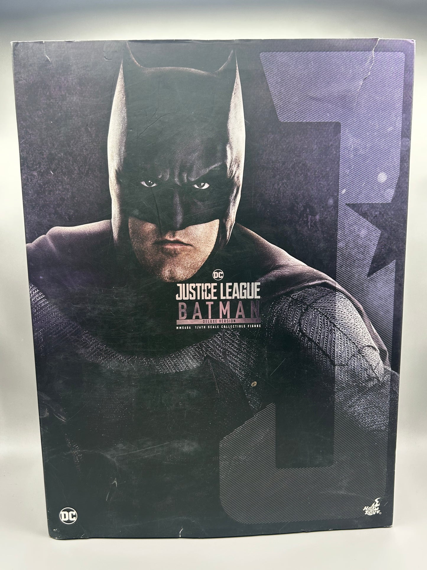 DC COLLECTABLES Justice League Batman Deluxe Version 1/6th Scale in Box Light Play