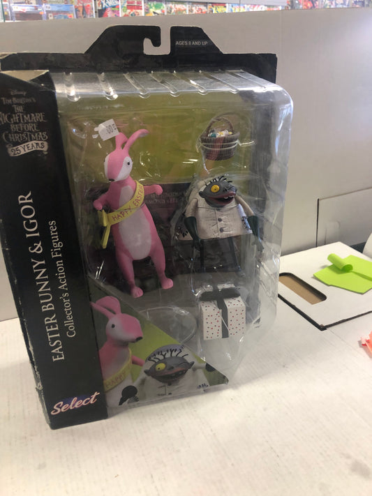 DIAMOND SELECT EASTER BUNNY AND IGOR NIGHTMARE BEFORE CHRISTMAS FIGURE