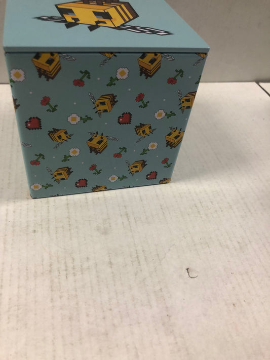 MINECRAFT BEE STORAGE TIN